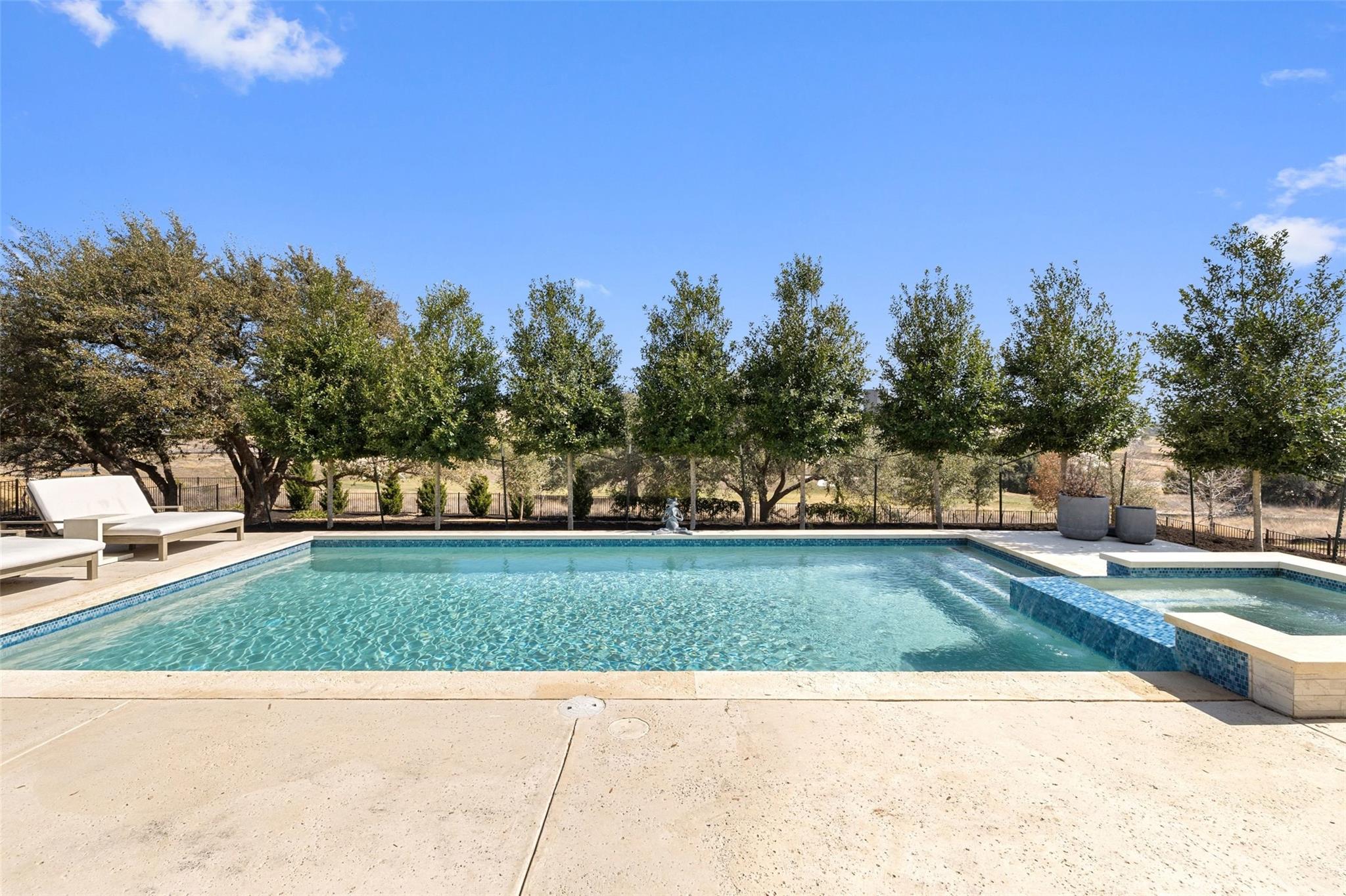 5805 Twin Peaks Trce, Austin, TX 78738