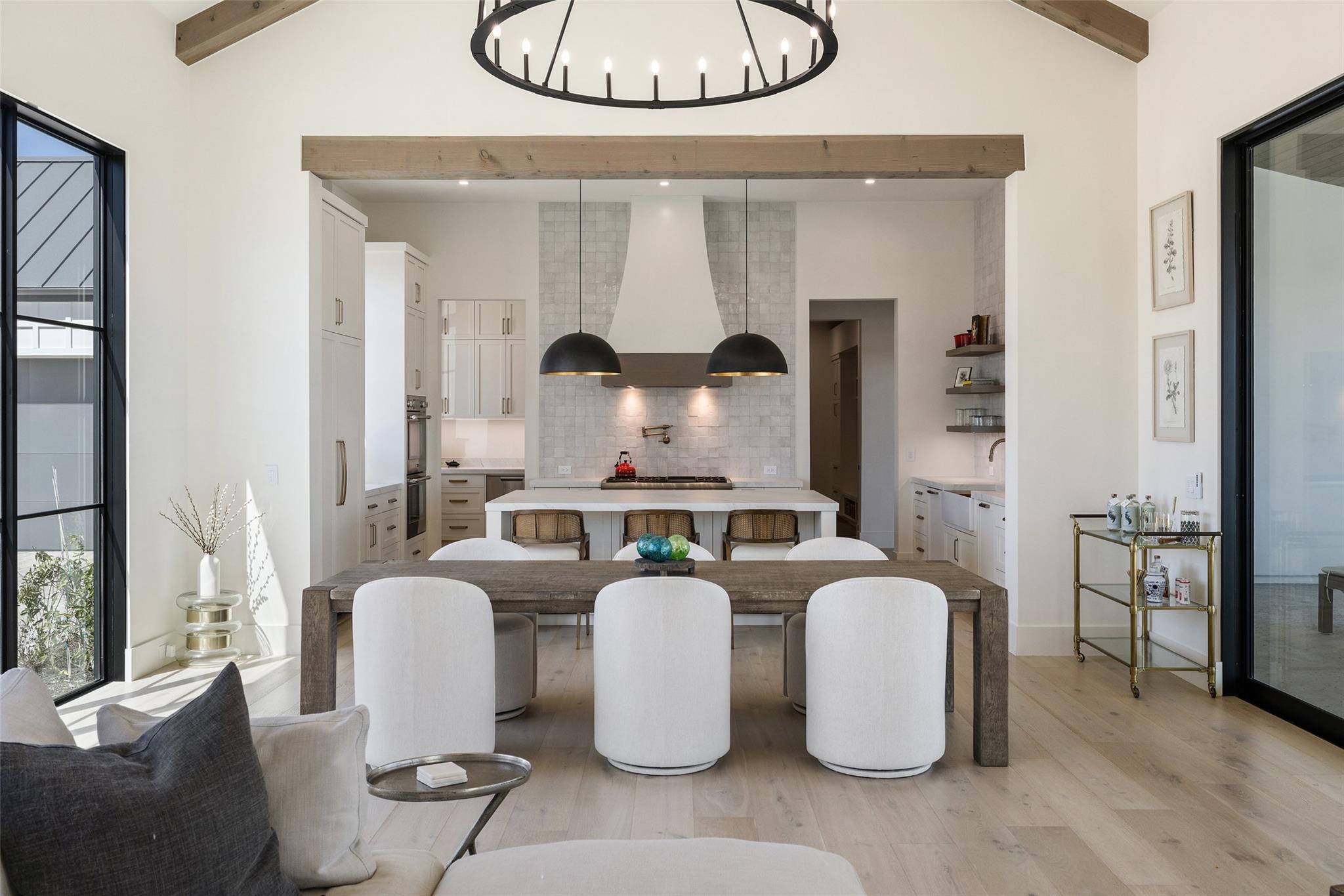 5805 Twin Peaks Trce, Austin, TX 78738