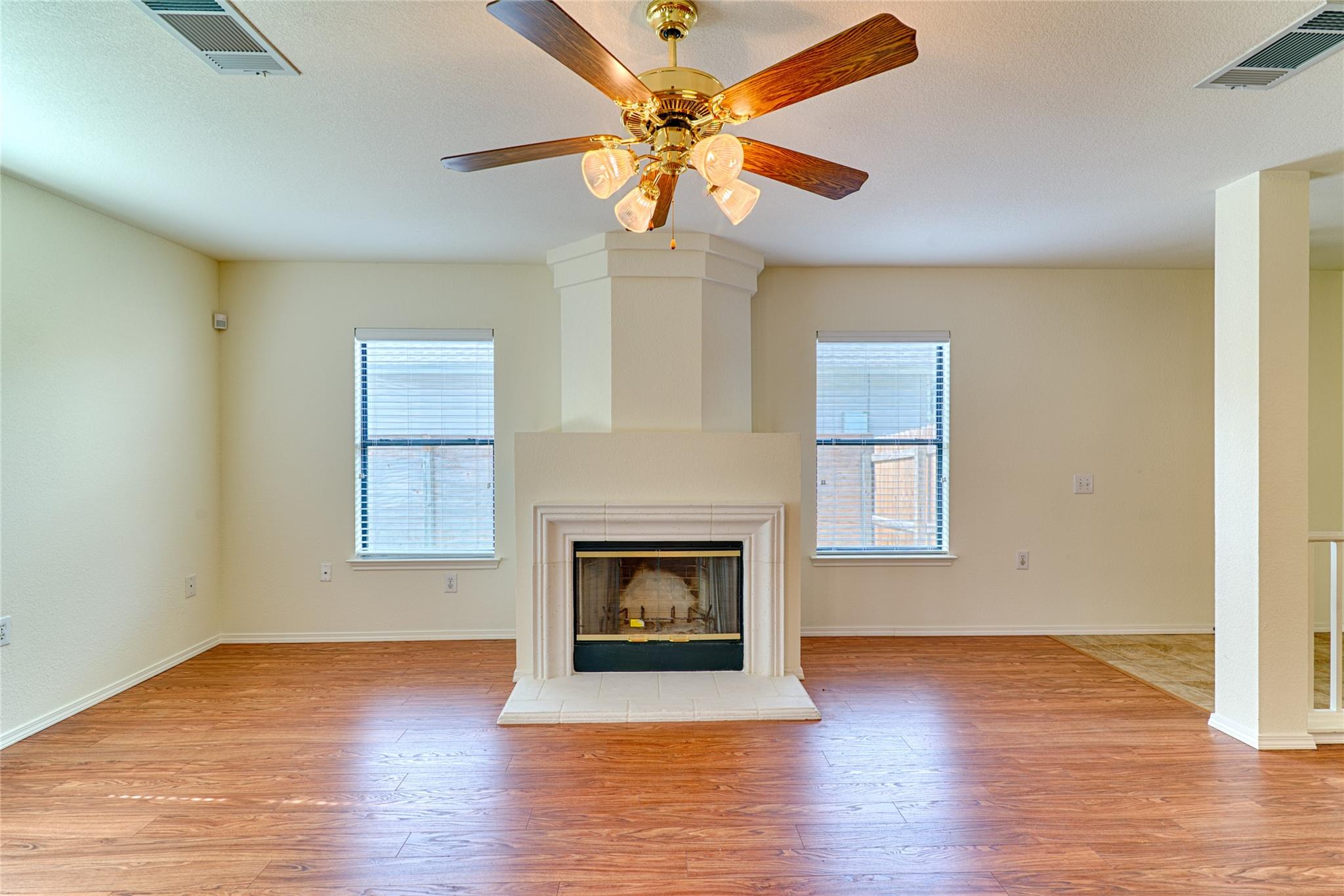 6433 Tara Dr, Austin, TX 78747