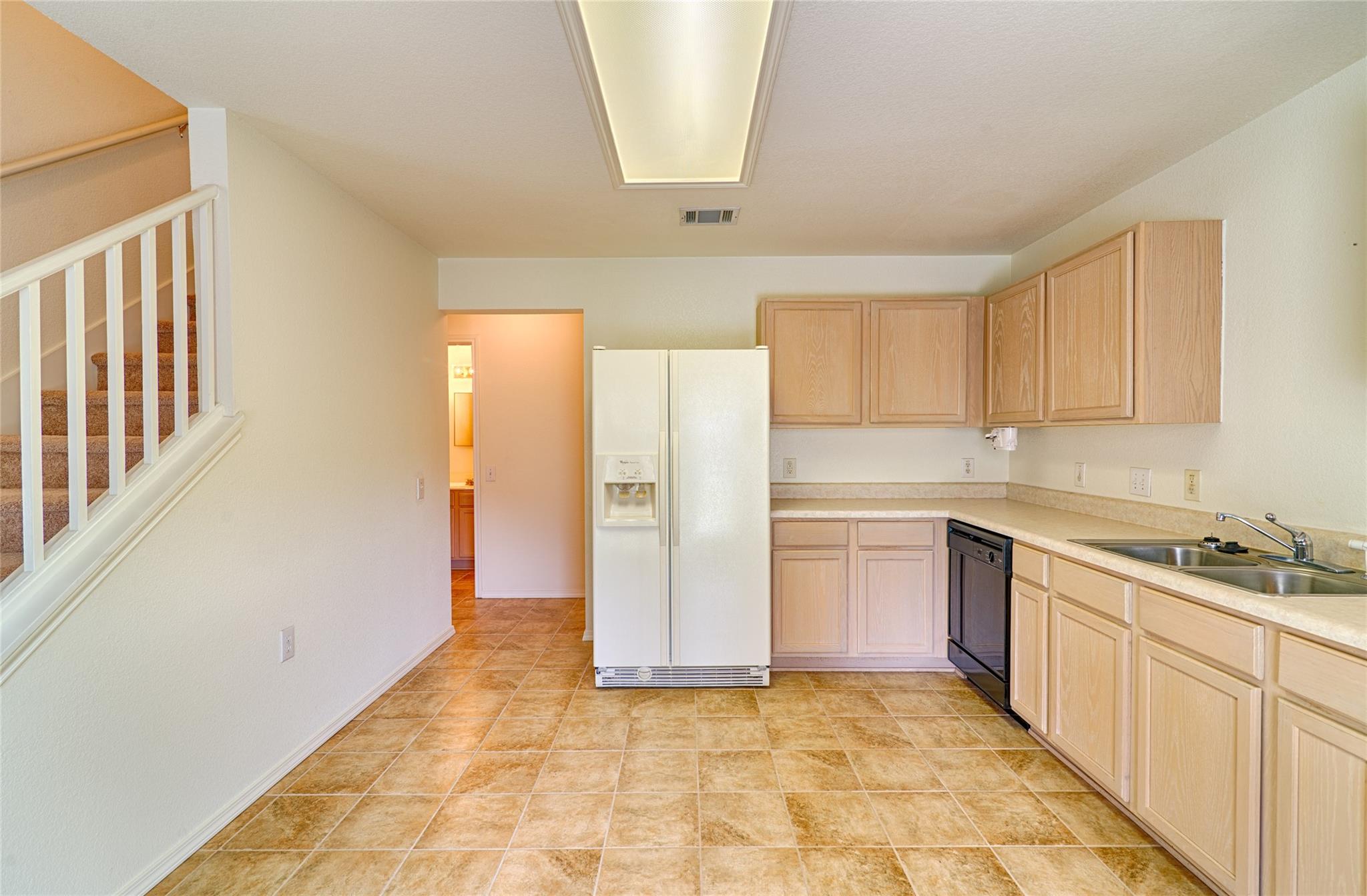 6433 Tara Dr, Austin, TX 78747