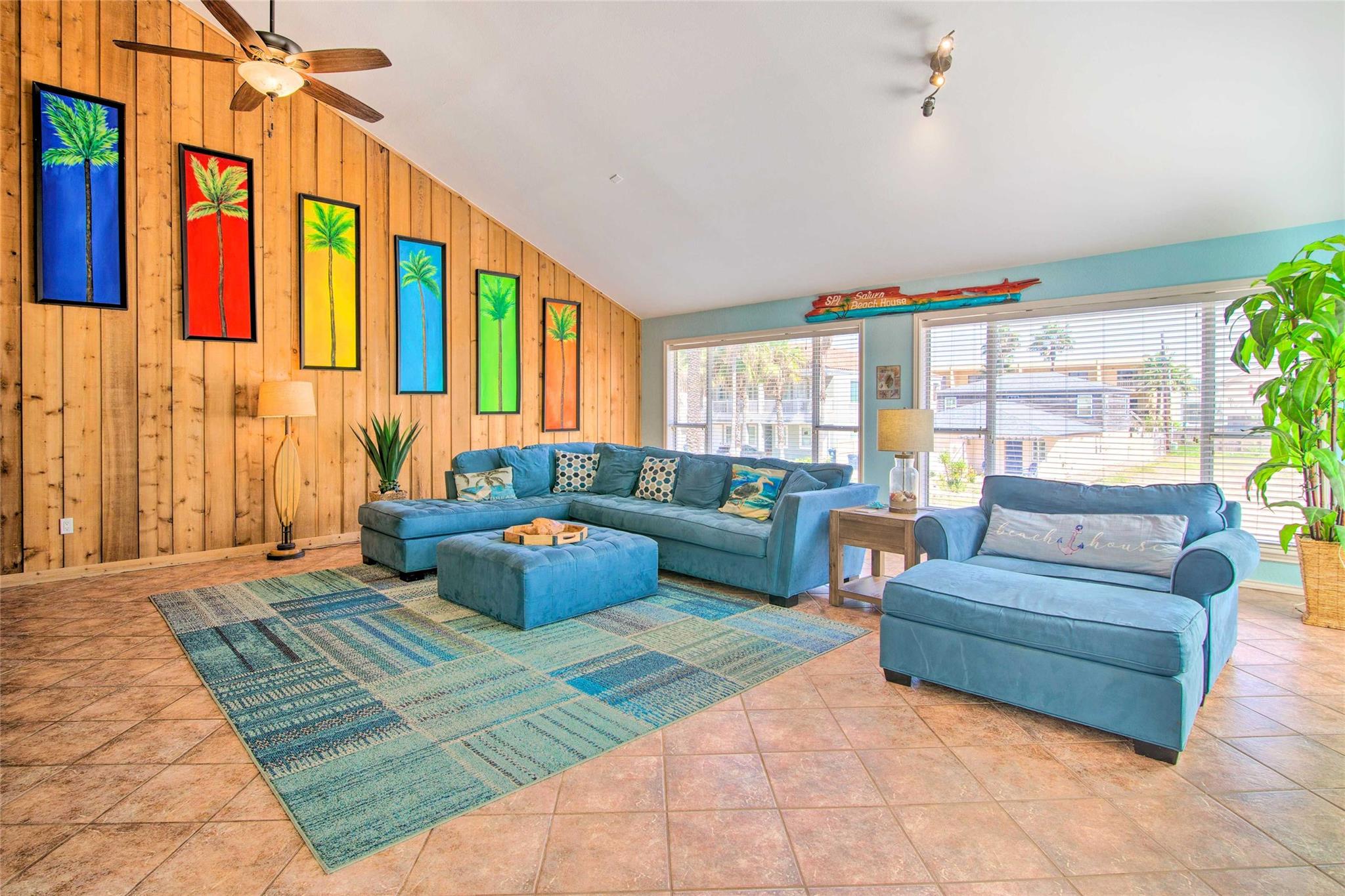 129 E Saturn Ln, South Padre Island, TX 78597