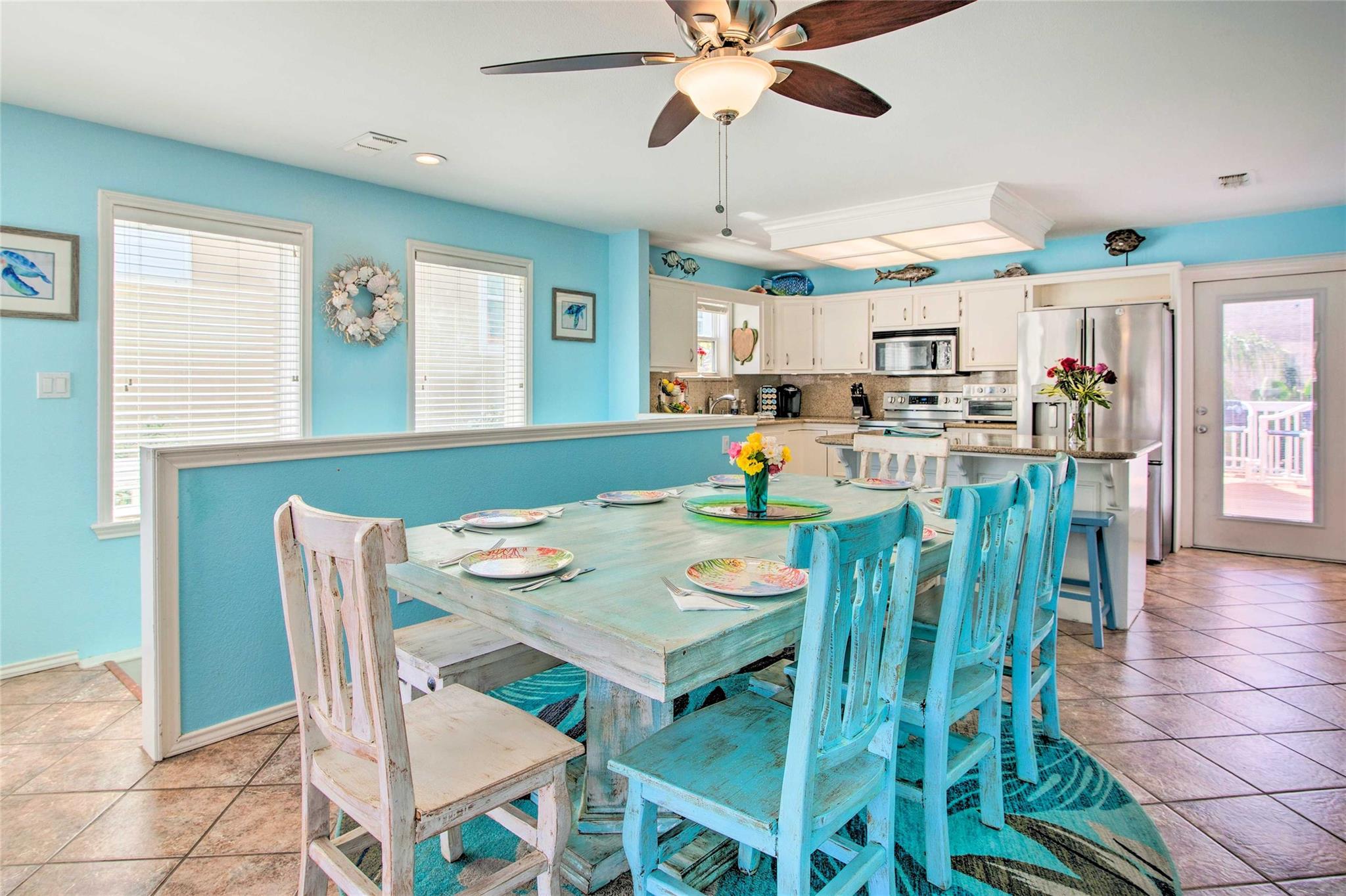 129 E Saturn Ln, South Padre Island, TX 78597