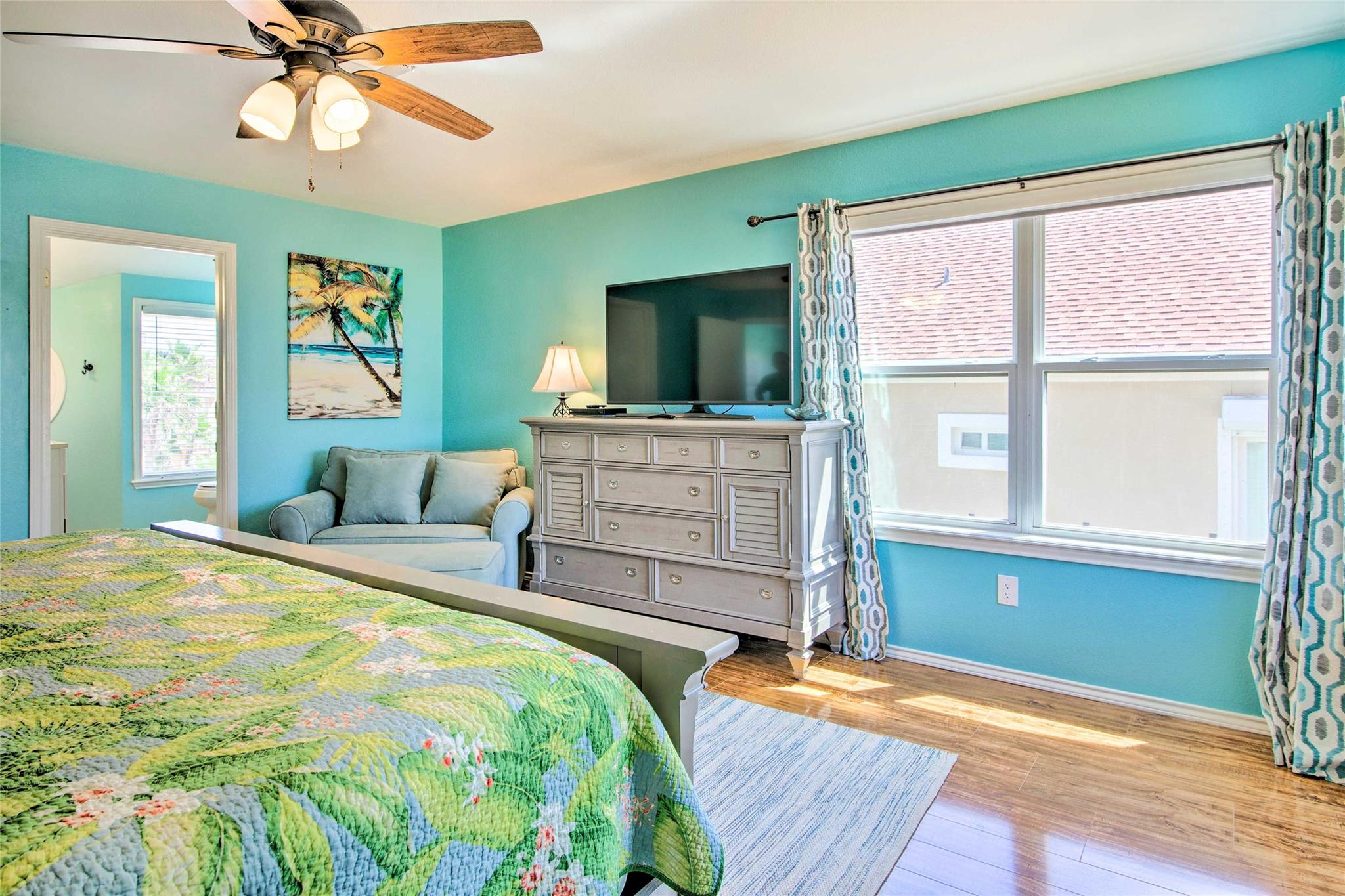 129 E Saturn Ln, South Padre Island, TX 78597