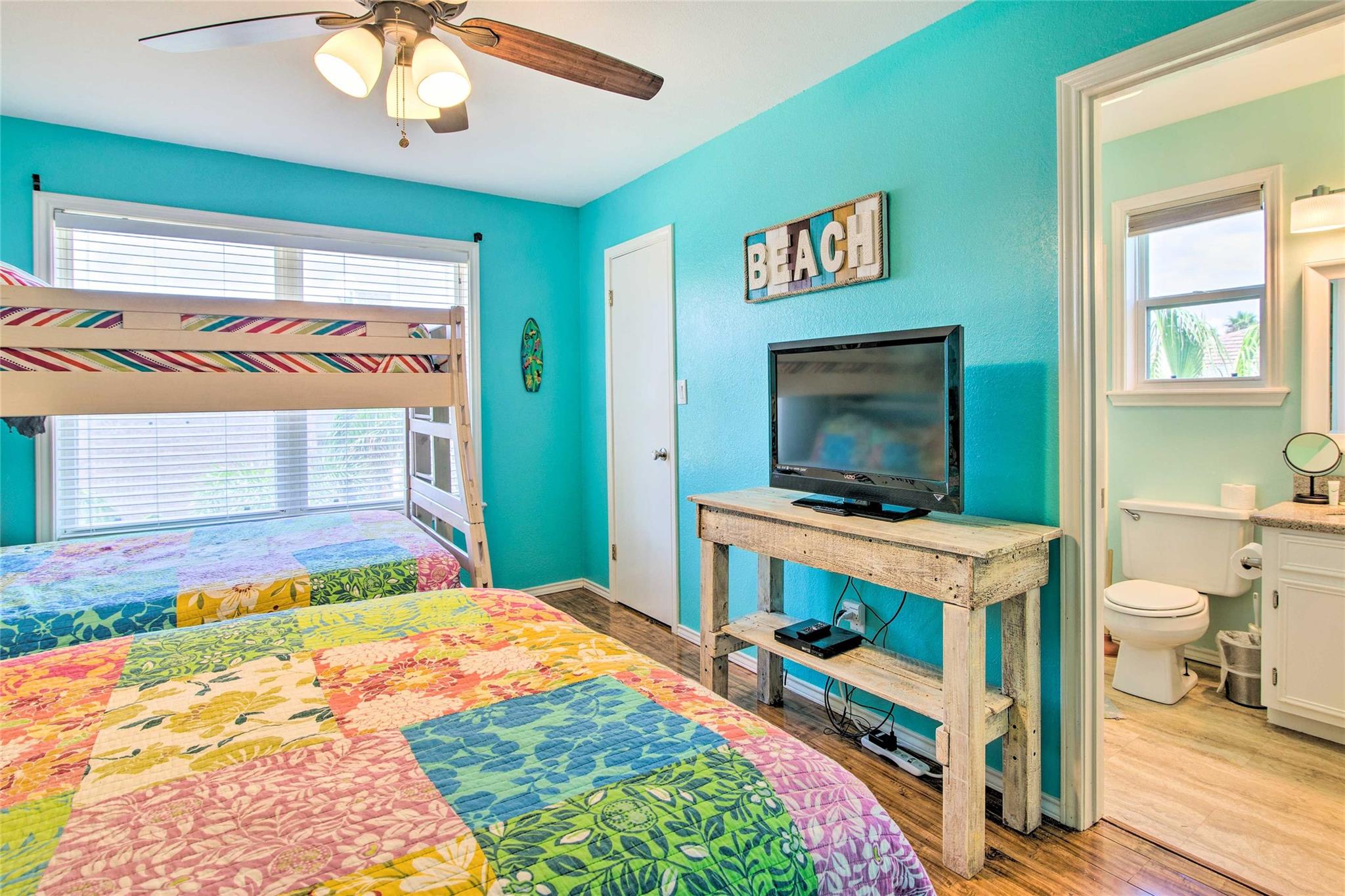 129 E Saturn Ln, South Padre Island, TX 78597