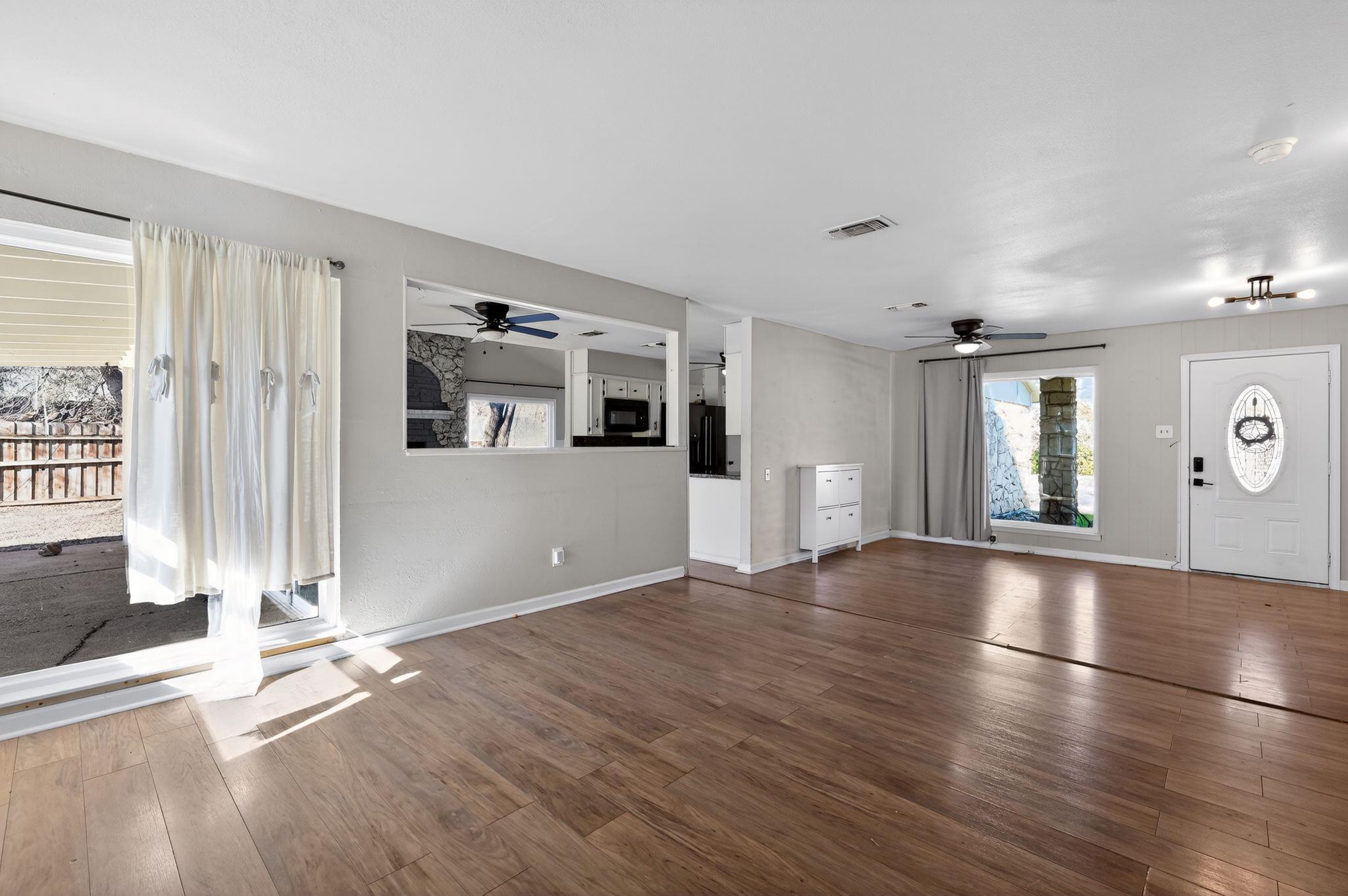 220 W Mockingbird Ln, Harker Heights, TX 76548