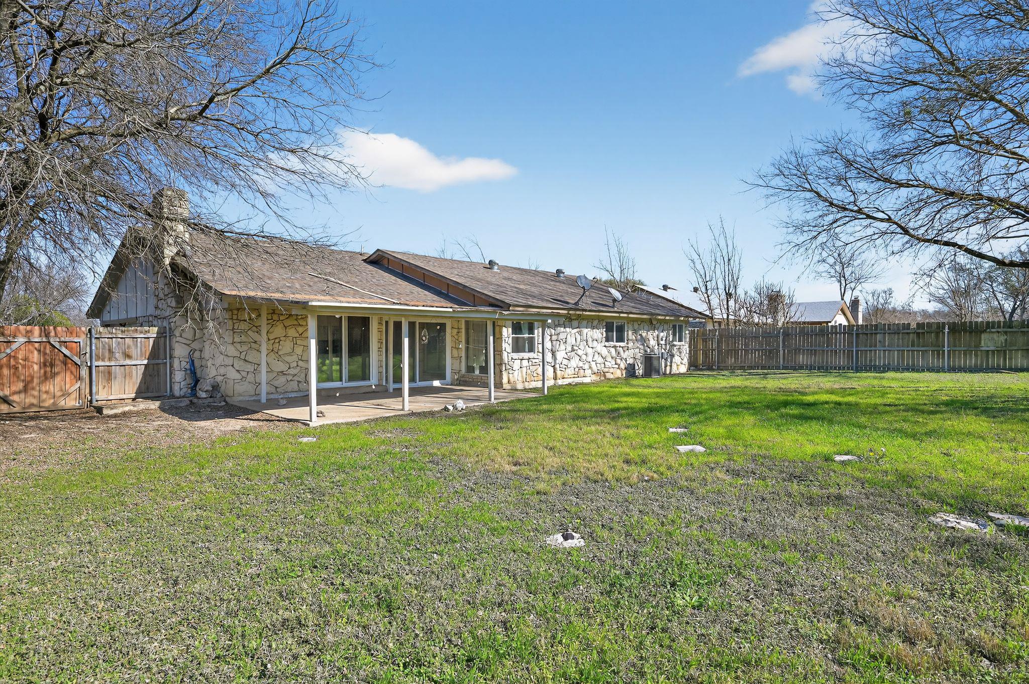 220 W Mockingbird Ln, Harker Heights, TX 76548