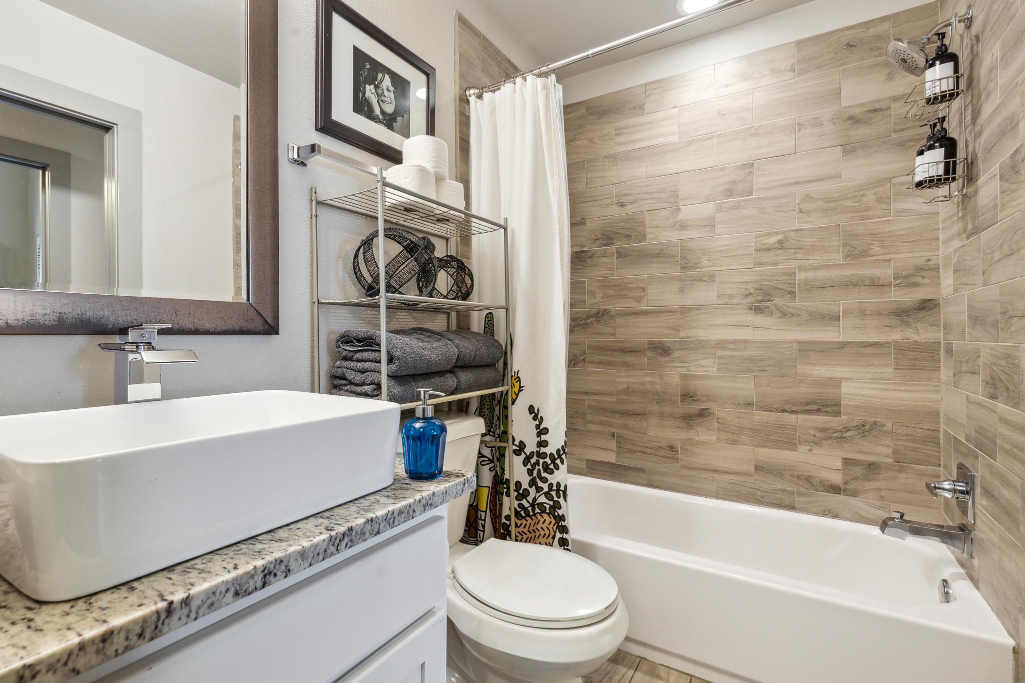 1139 1/2 Poquito St # 3, Austin, TX 78702