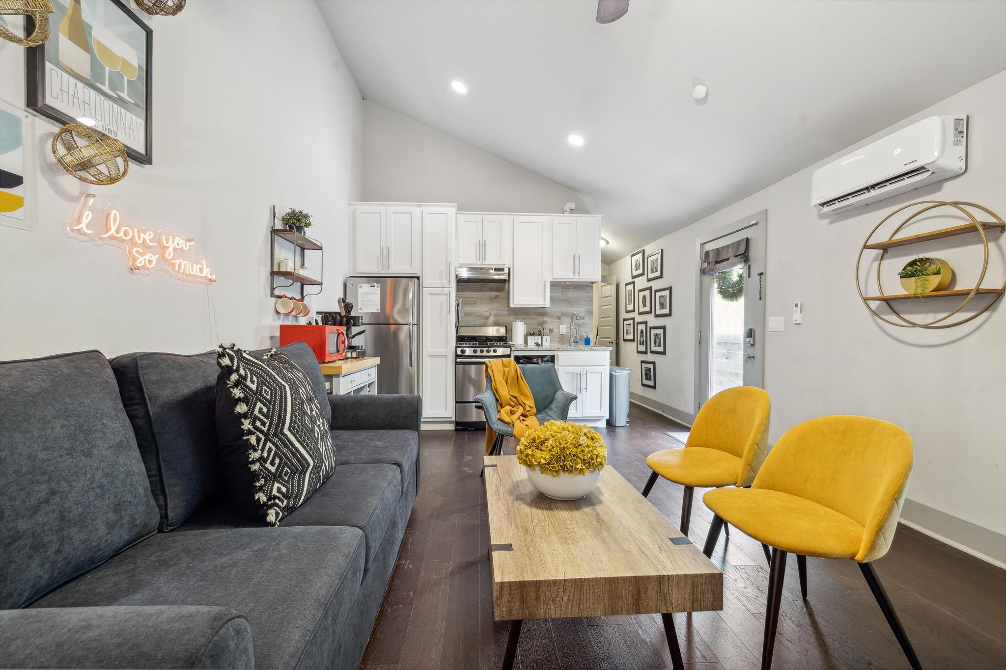 1139 1/2 Poquito St # 3, Austin, TX 78702