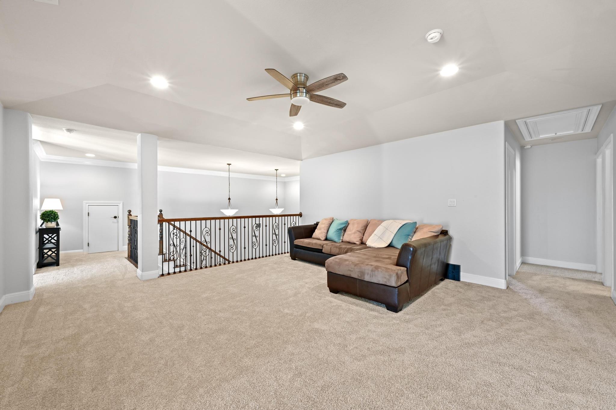 15717 De Fortuna Dr, Bee Cave, TX 78738