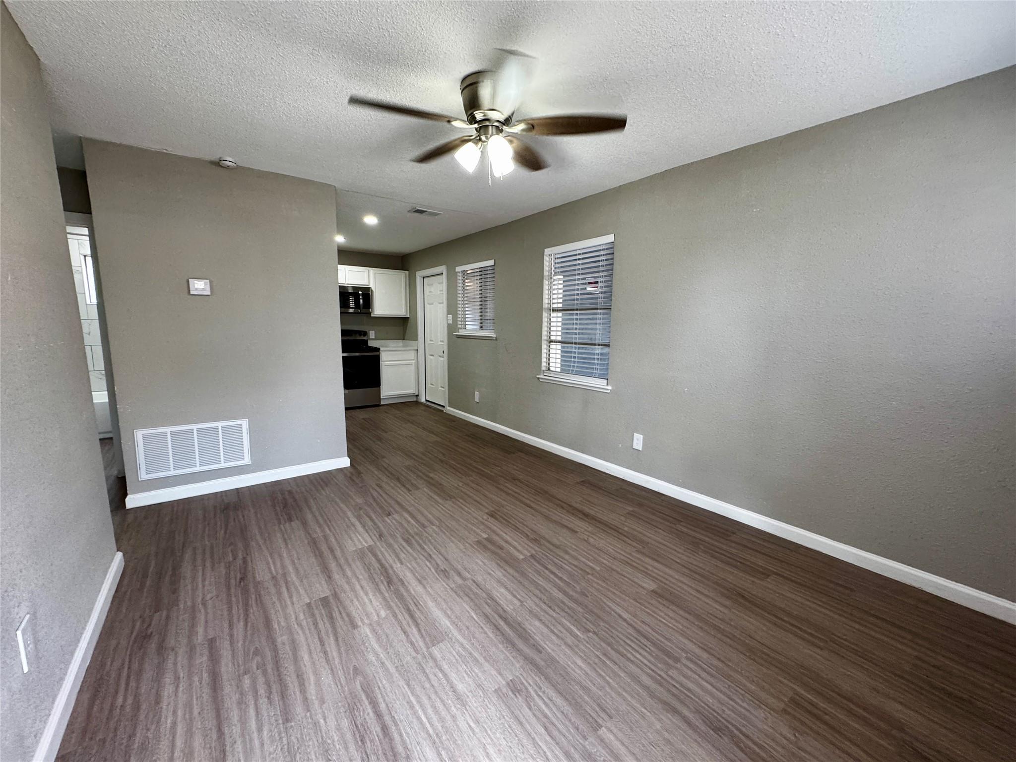 202 W North Loop Blvd # A, Austin, TX 78751