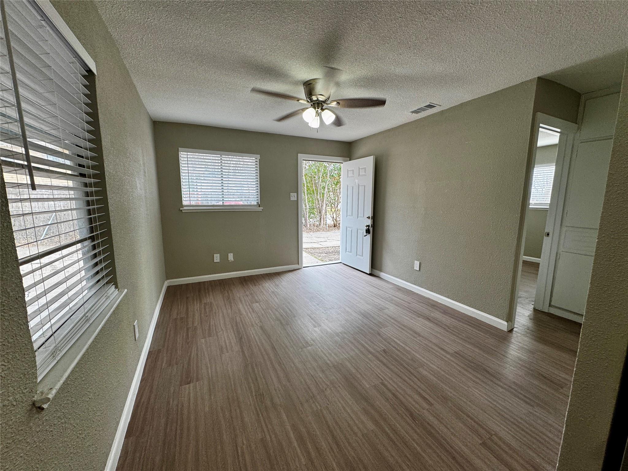 202 W North Loop Blvd # A, Austin, TX 78751