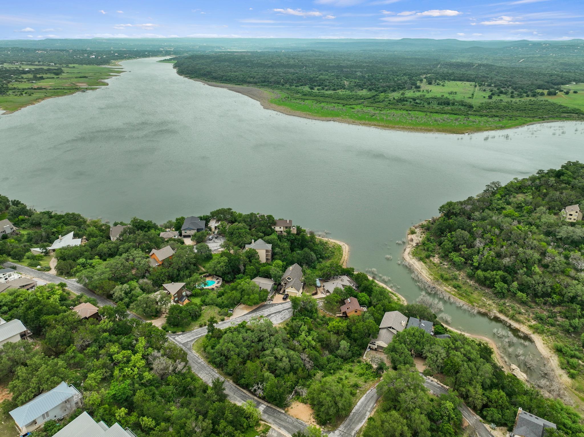 100 Center Cove III Loop, Spicewood, TX 78669