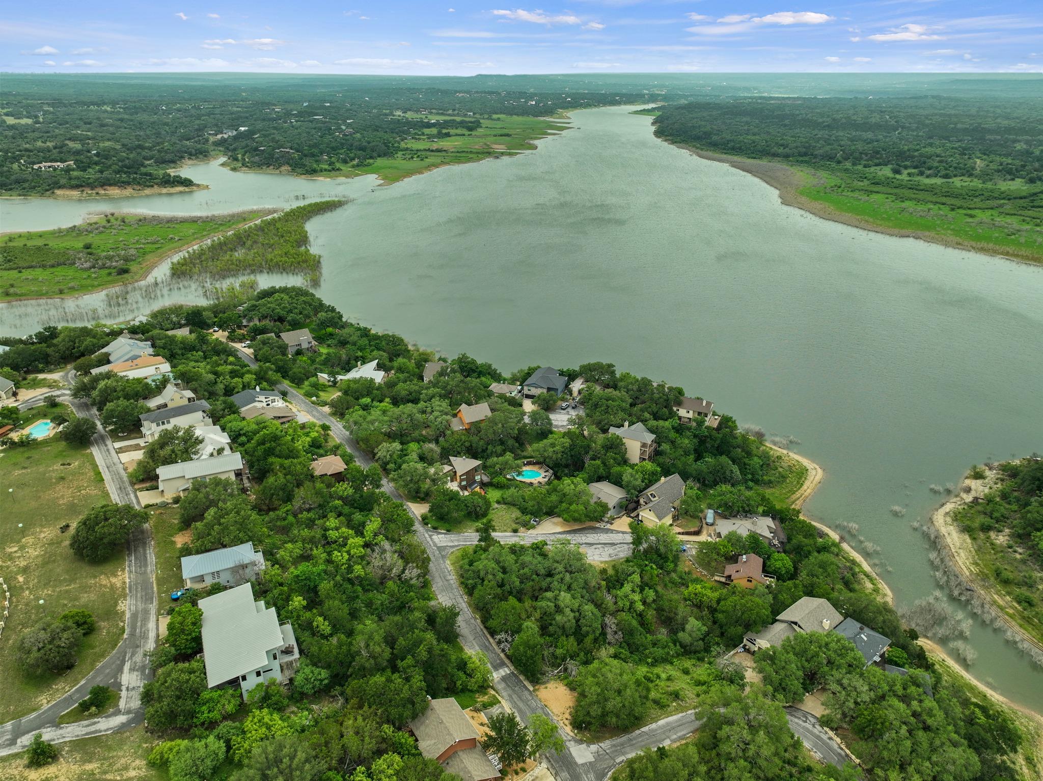 100 Center Cove III Loop, Spicewood, TX 78669