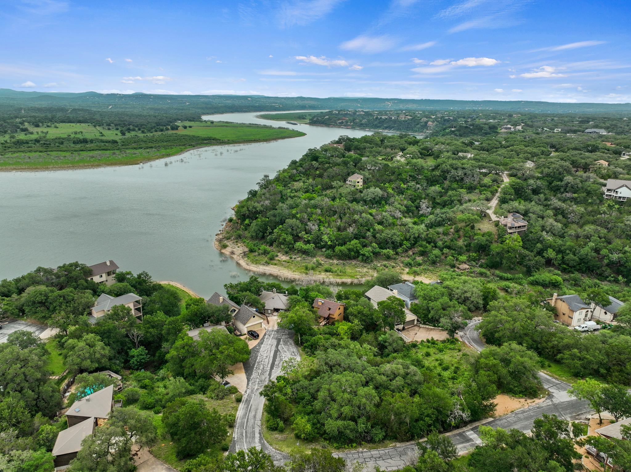 100 Center Cove III Loop, Spicewood, TX 78669