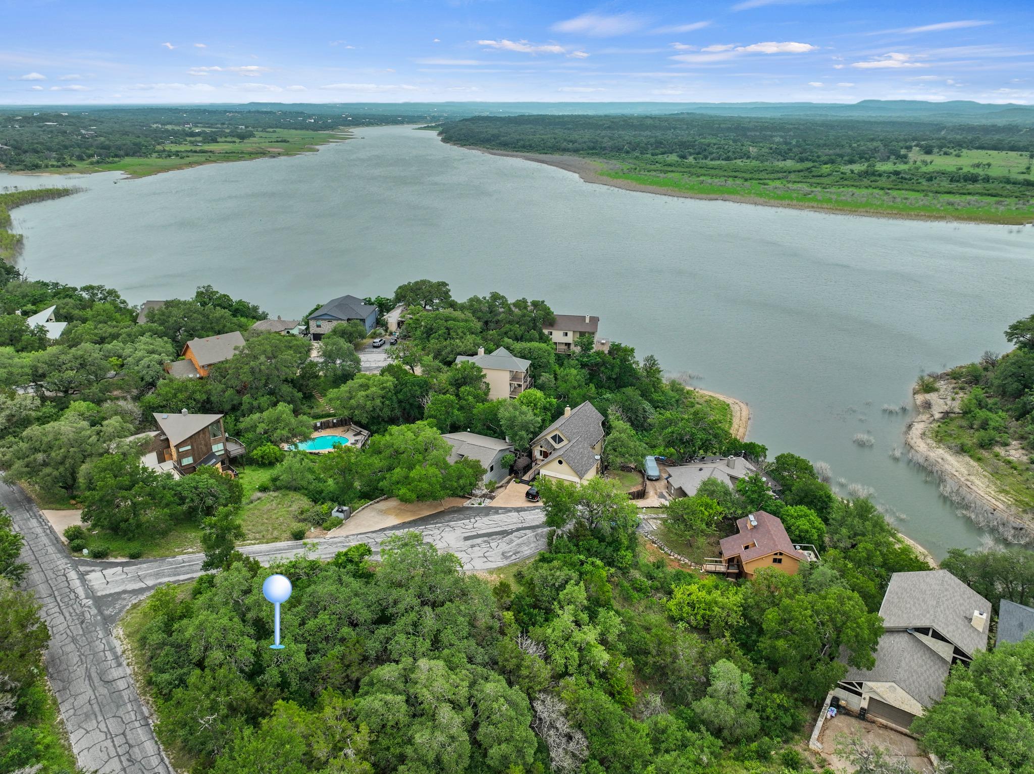 100 Center Cove III Loop, Spicewood, TX 78669