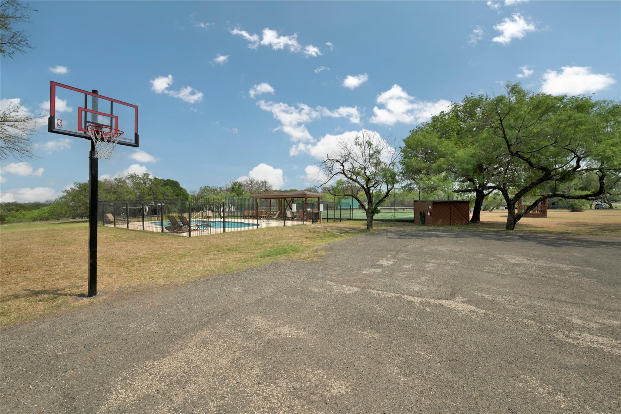 100 Center Cove III Loop, Spicewood, TX 78669
