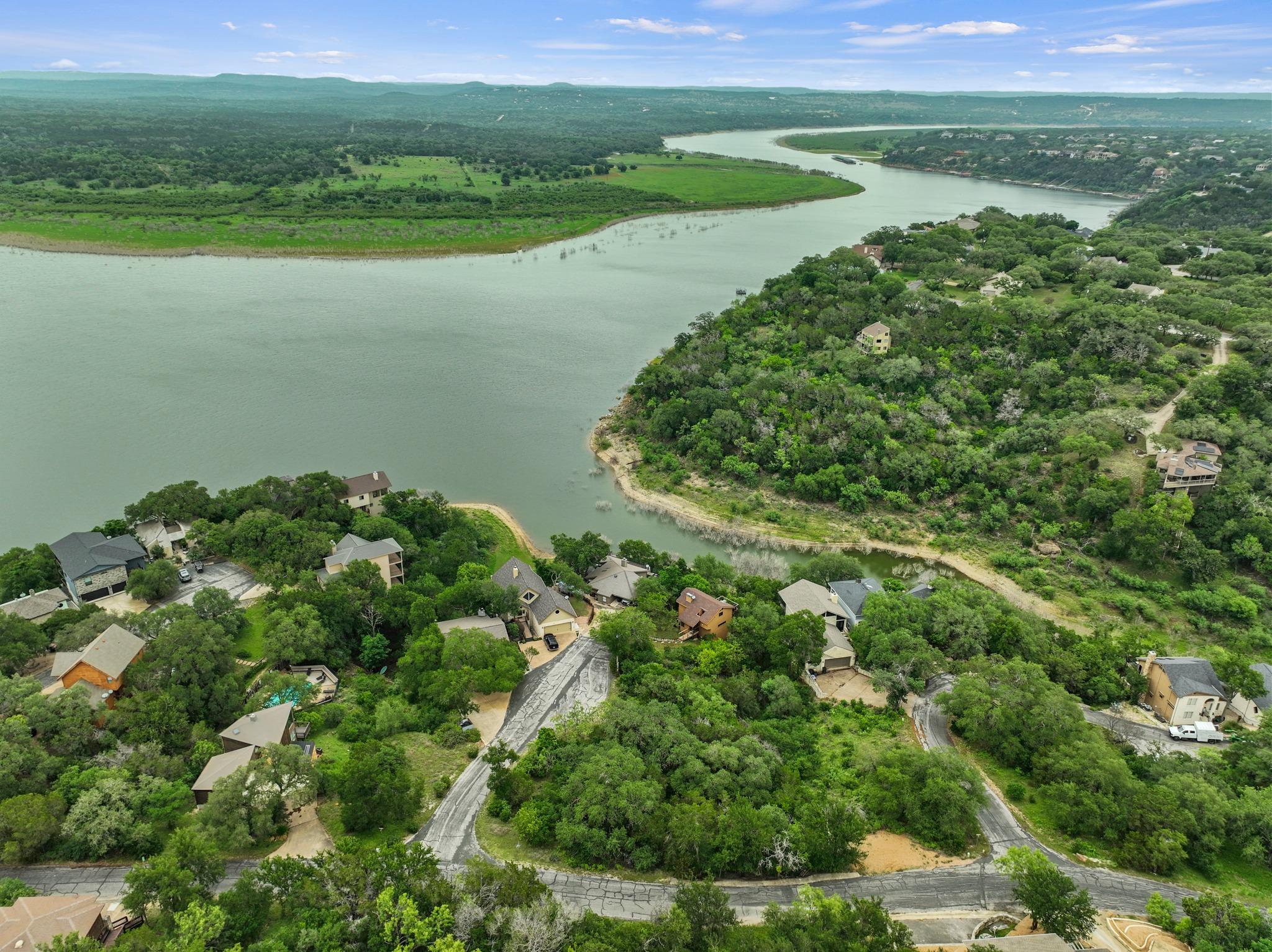 100 Center Cove III Loop, Spicewood, TX 78669