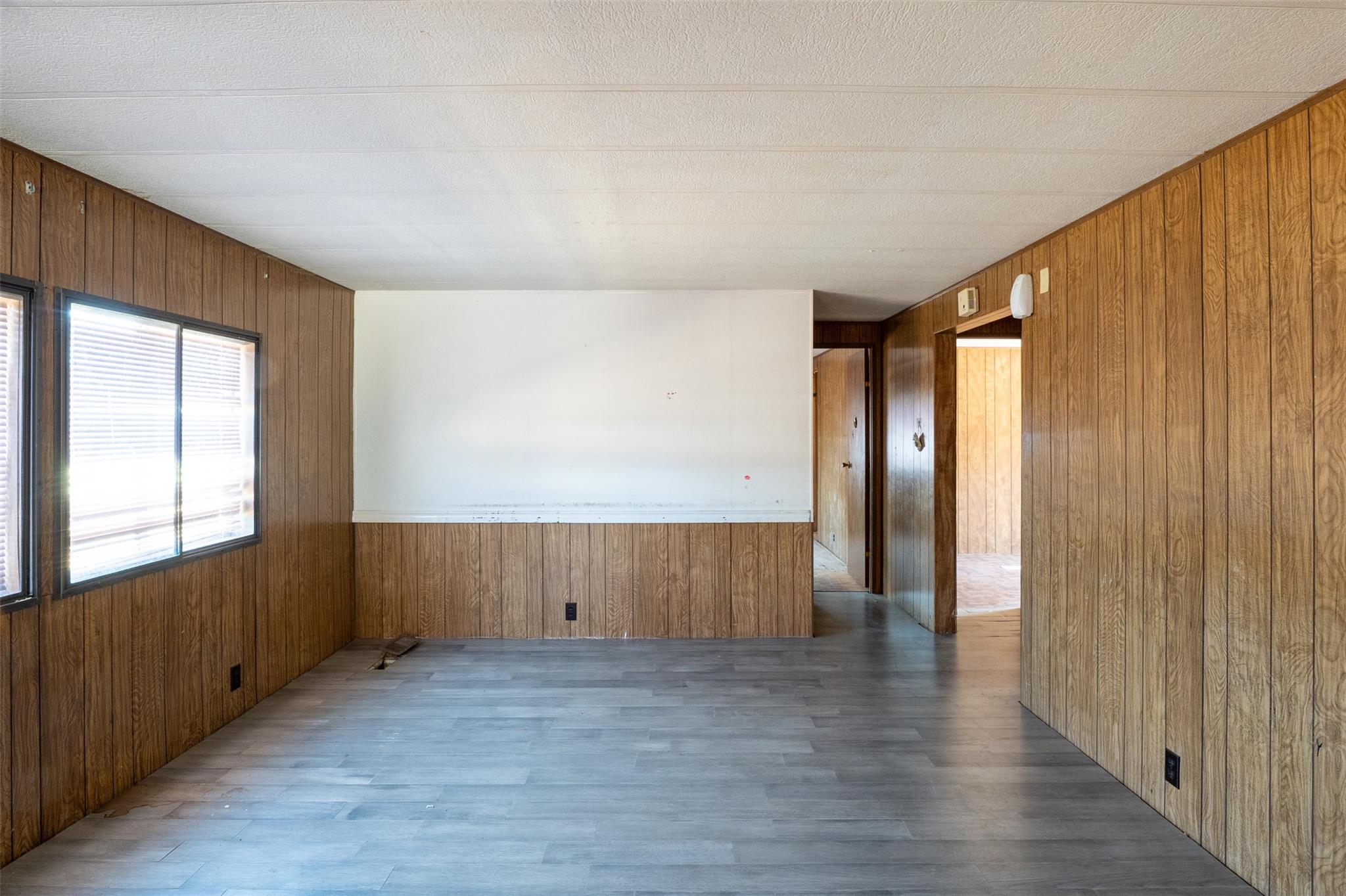 1611 W Main St, Little River Academy, TX 76554