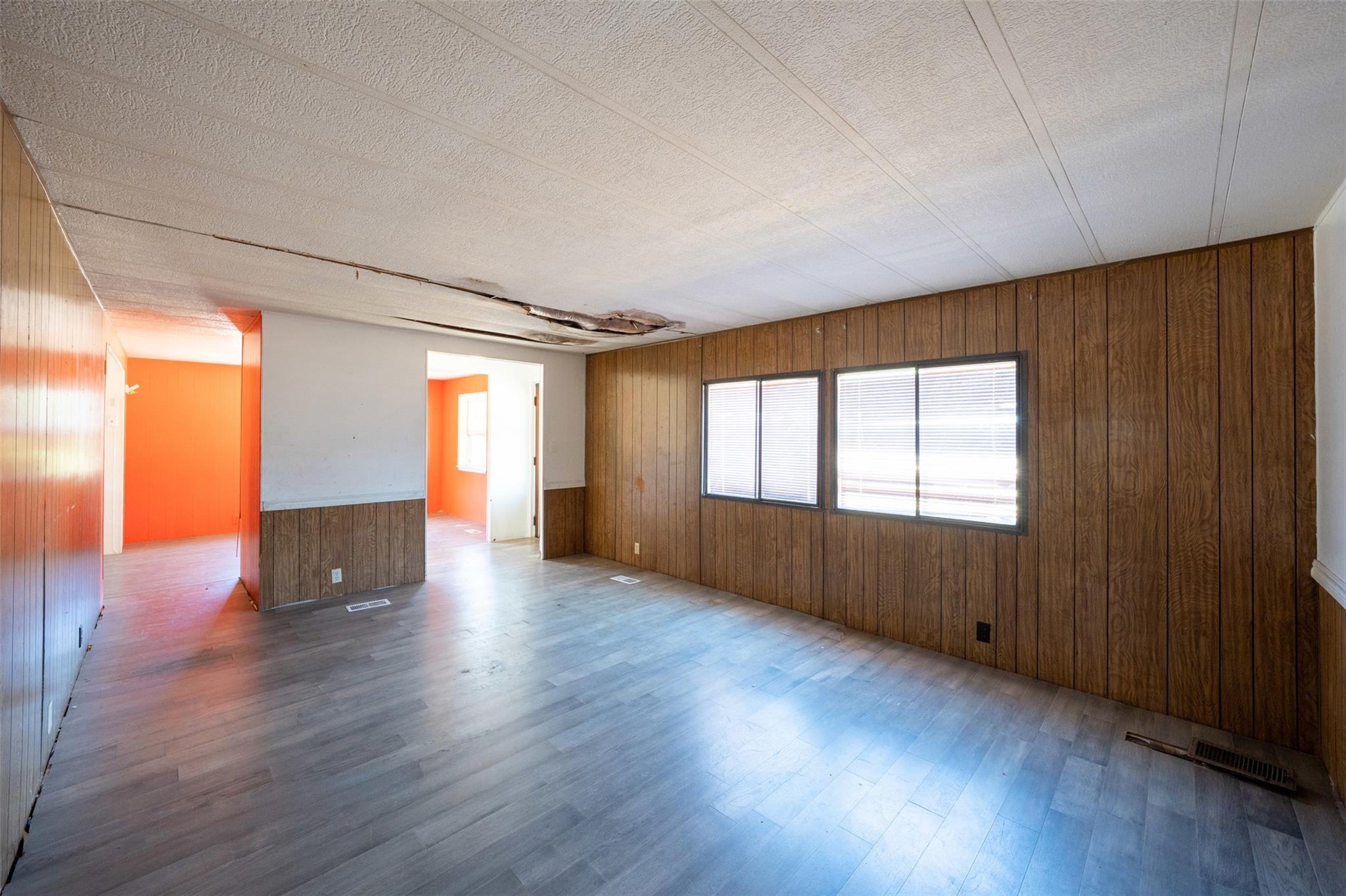 1611 W Main St, Little River Academy, TX 76554