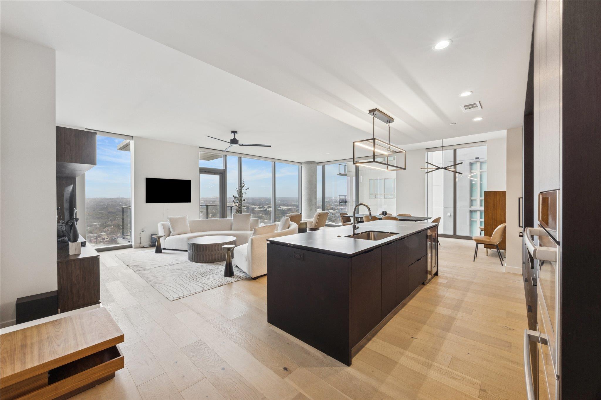 44 East Ave # 2201, Austin, TX 78701