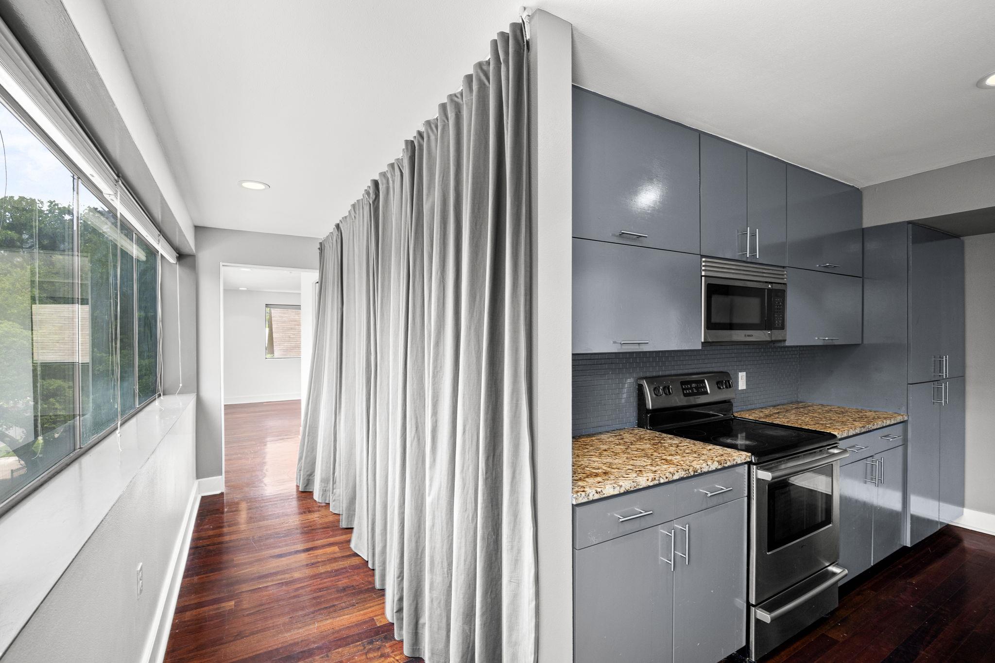 904 West Ave # 201, Austin, TX 78701