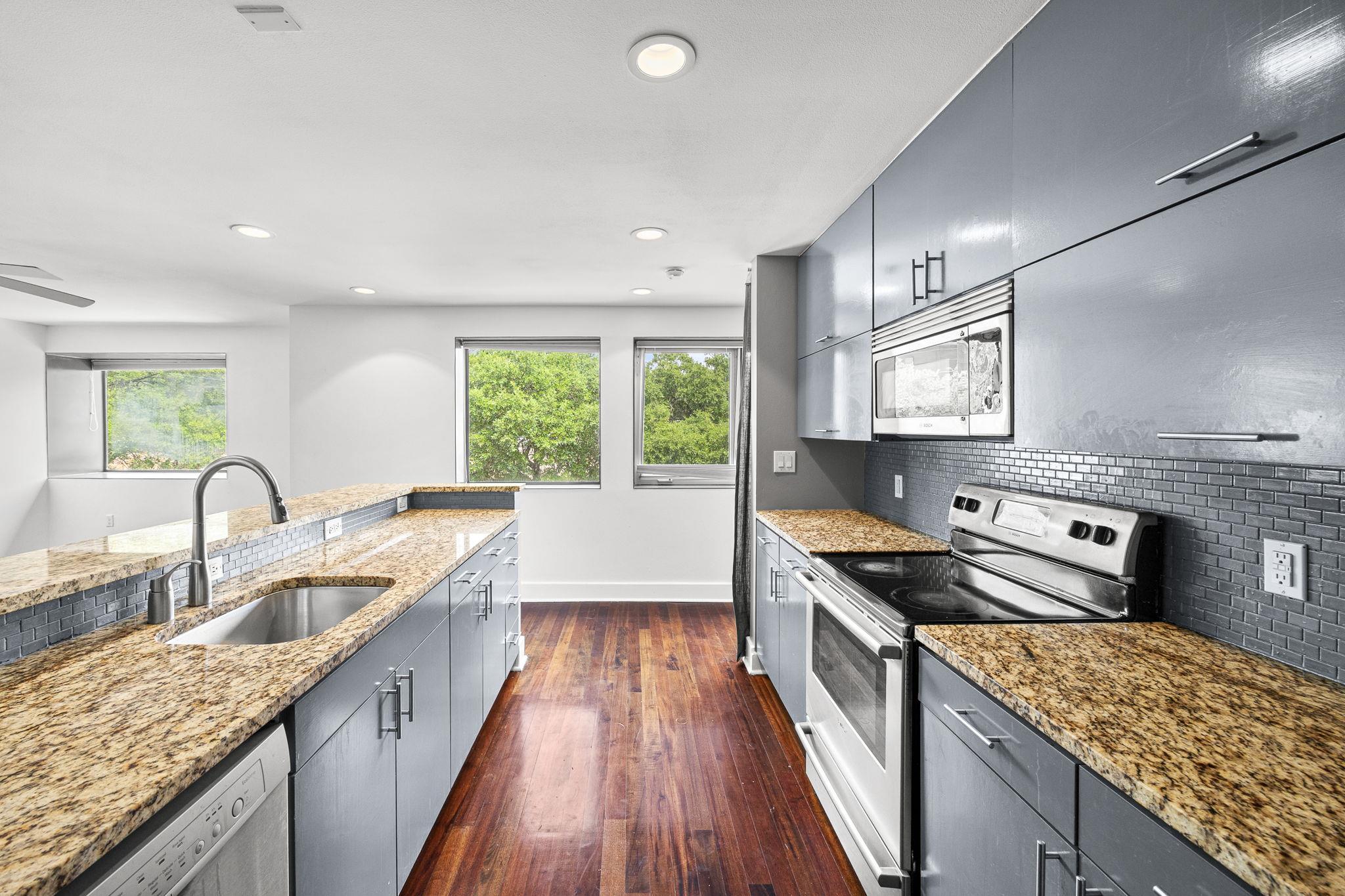 904 West Ave # 201, Austin, TX 78701