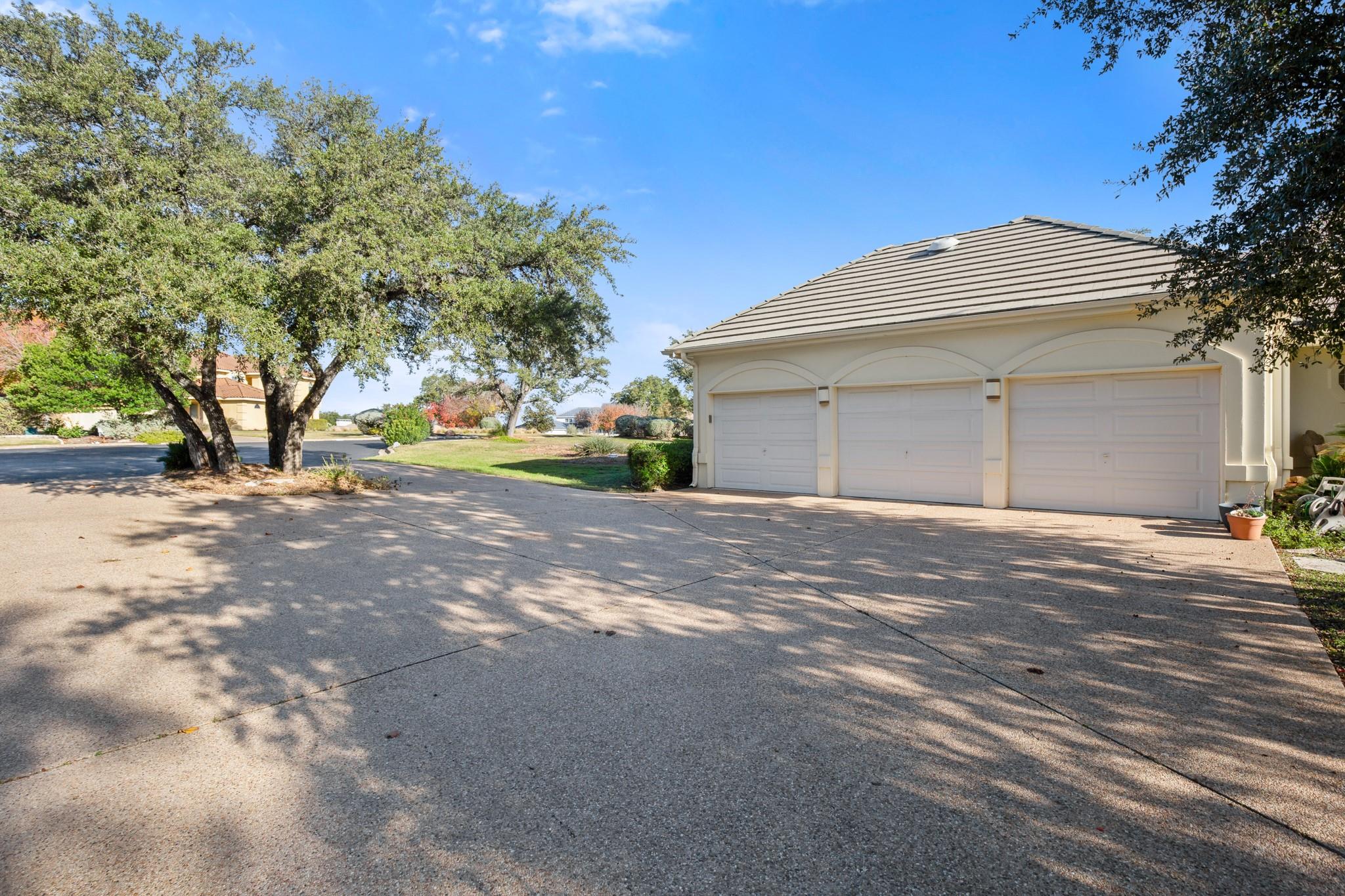 26801 Founders Pl, Spicewood, TX 78669