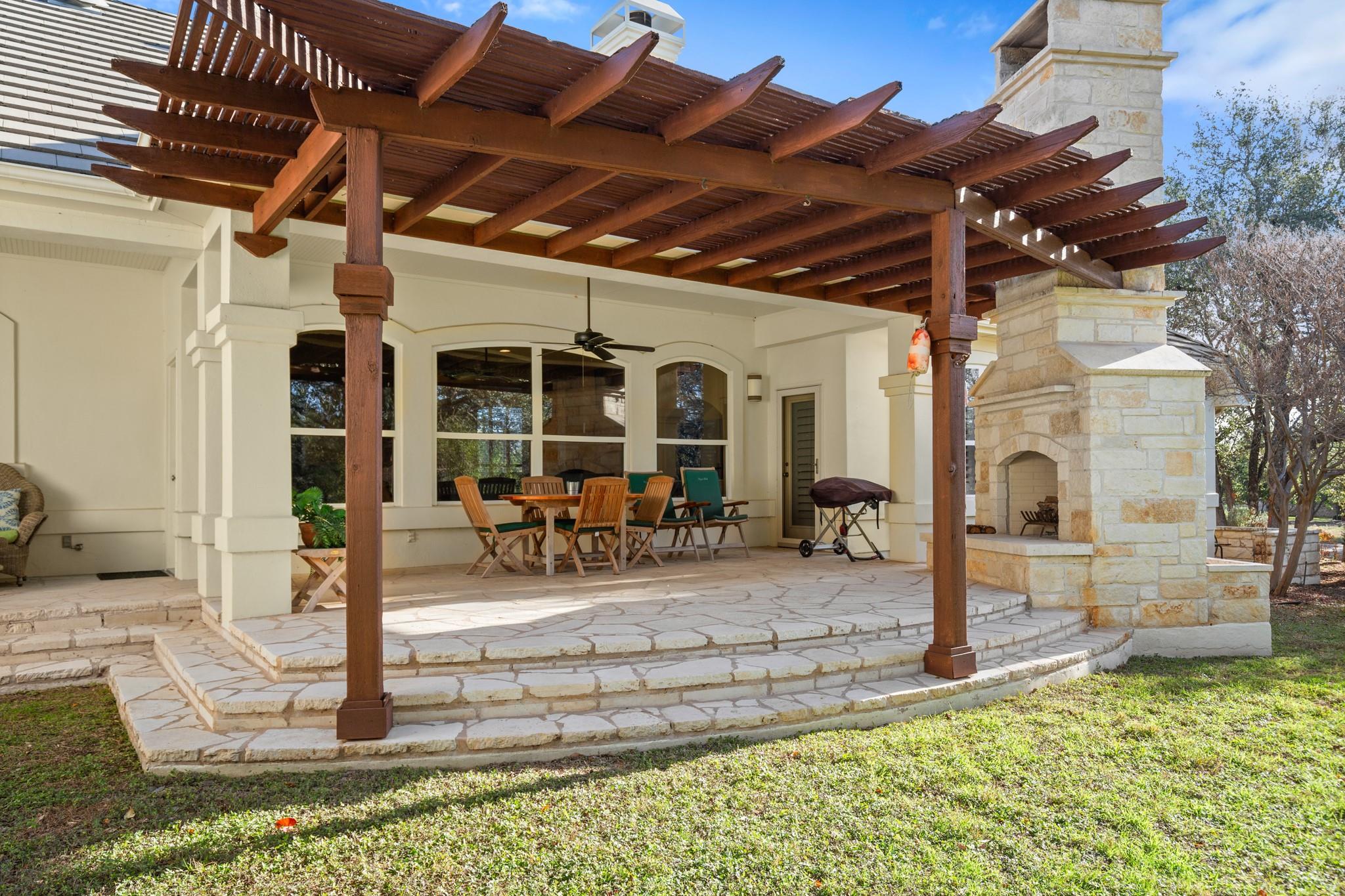 26801 Founders Pl, Spicewood, TX 78669