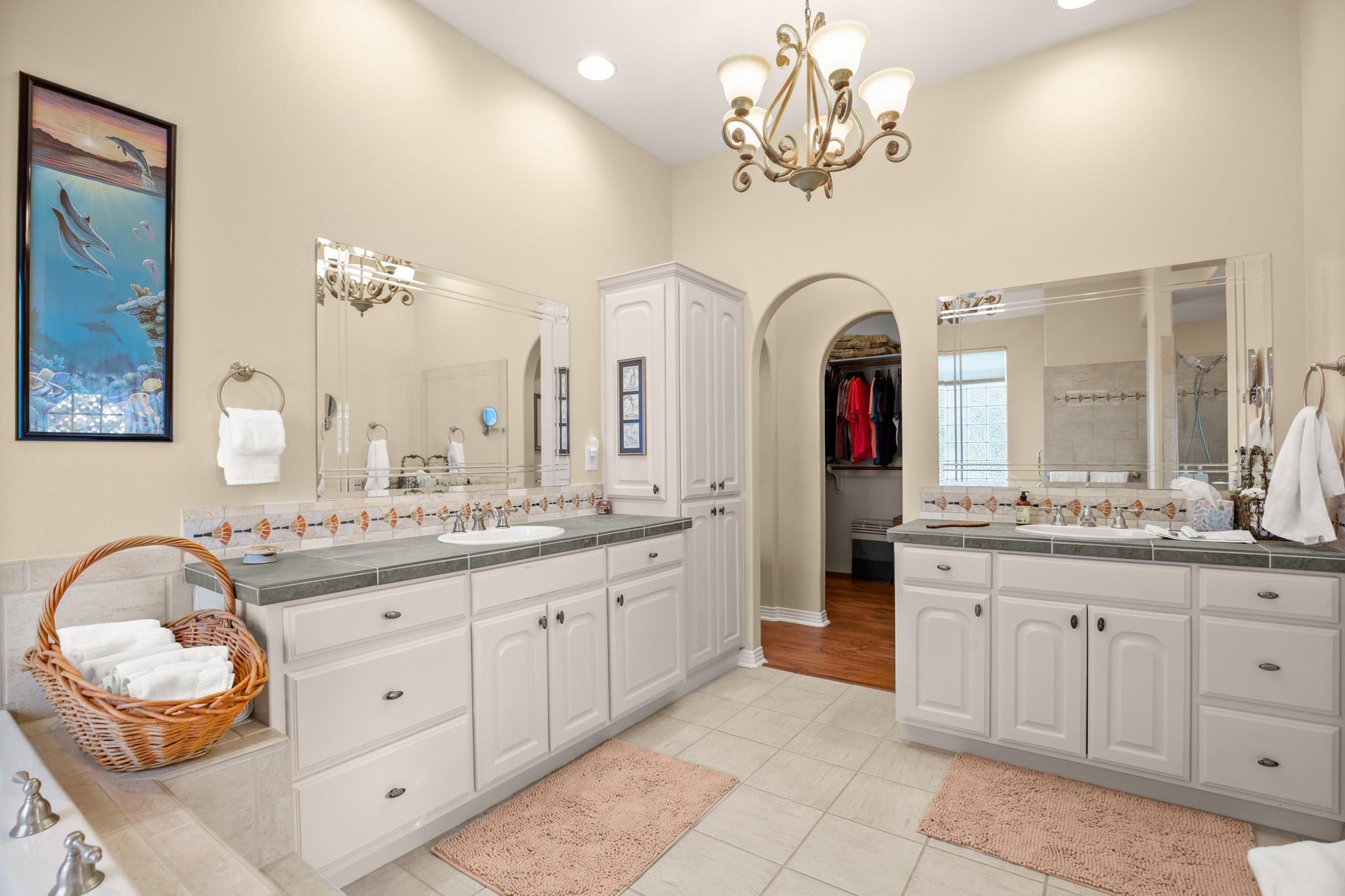 26801 Founders Pl, Spicewood, TX 78669