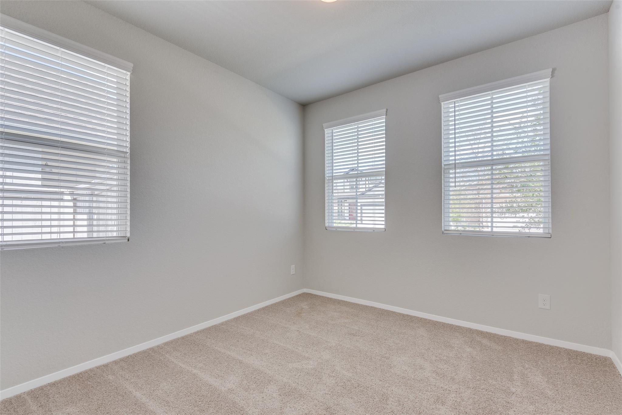 187 Tillage Rd, Elgin, TX 78621