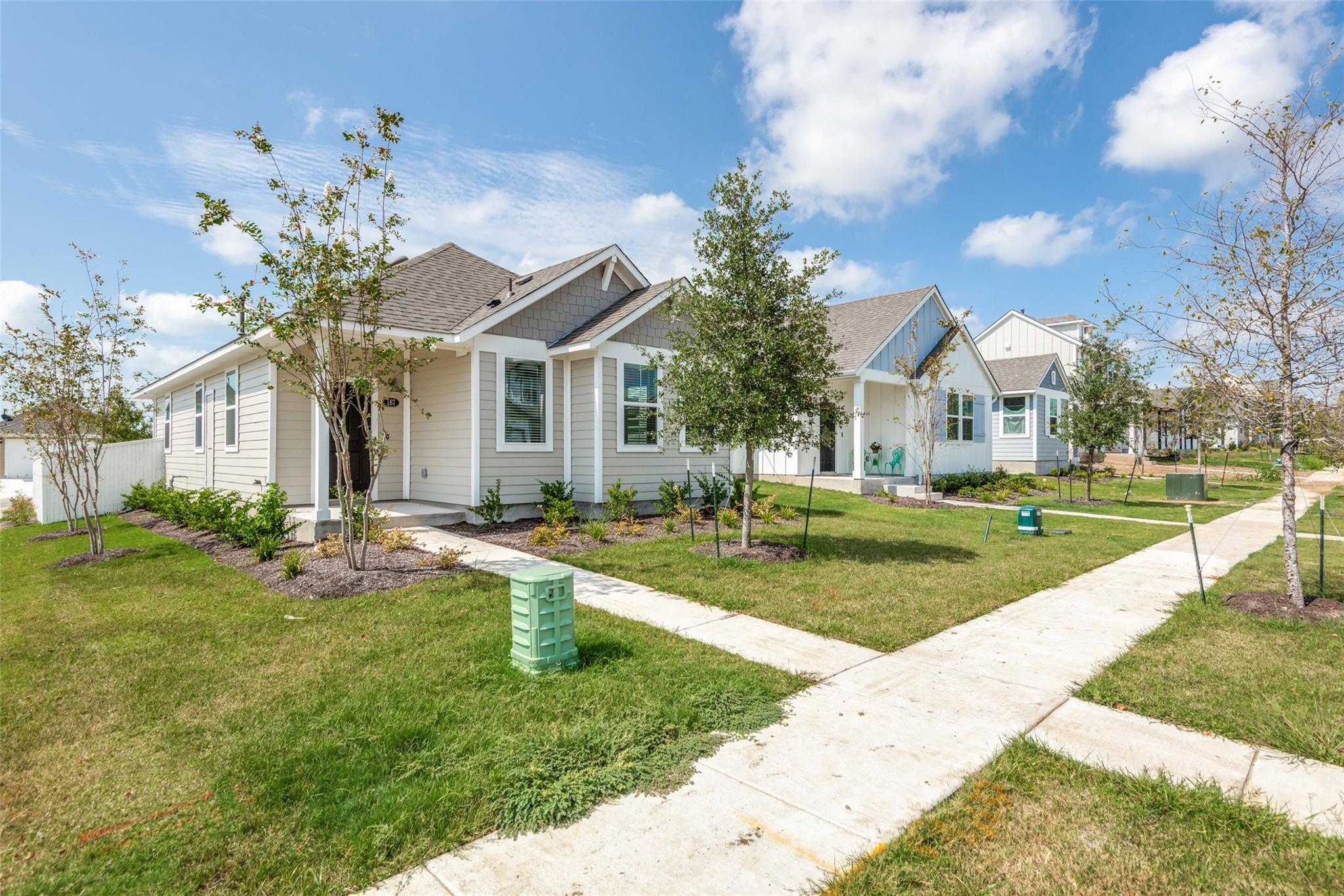 187 Tillage Rd, Elgin, TX 78621