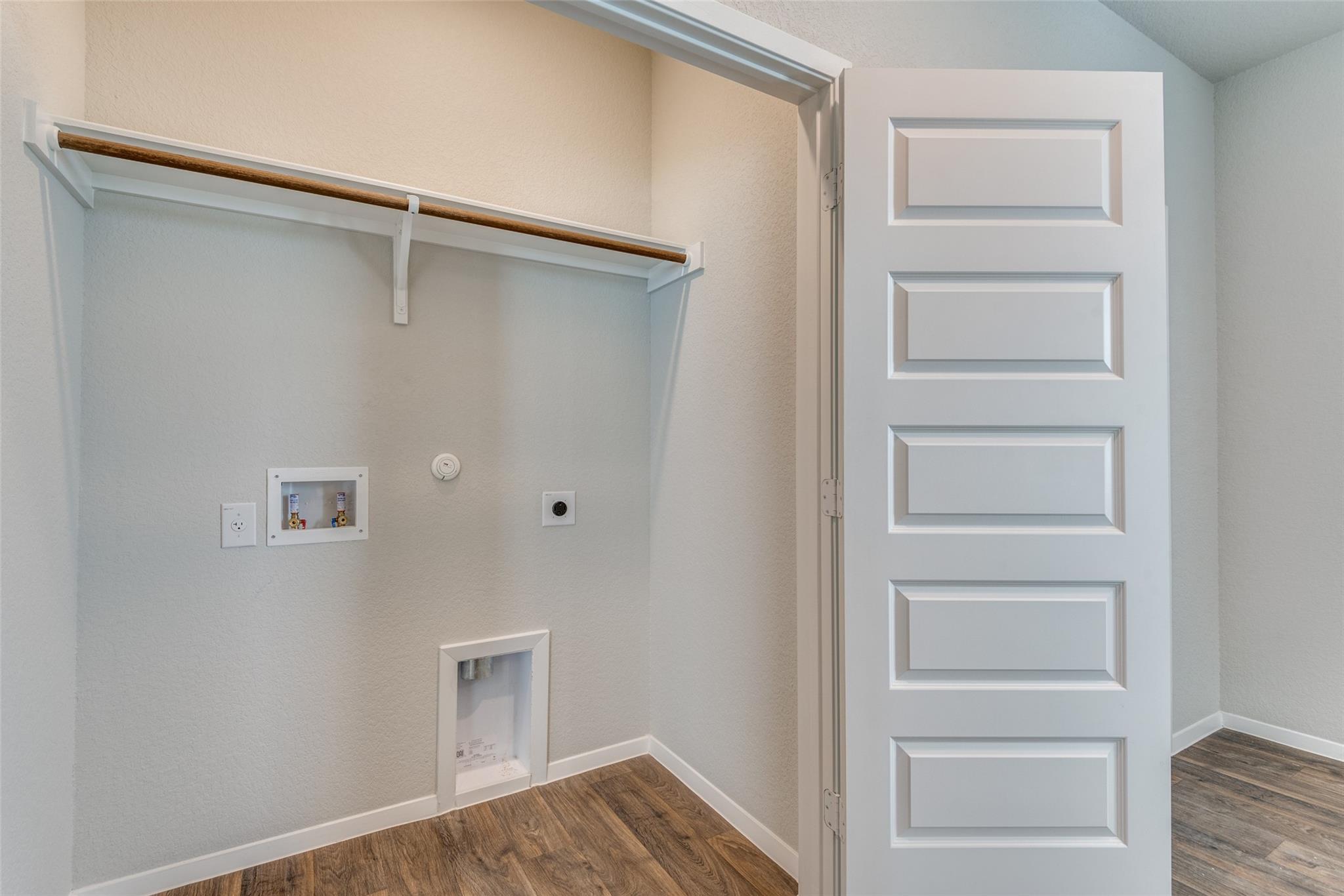 187 Tillage Rd, Elgin, TX 78621