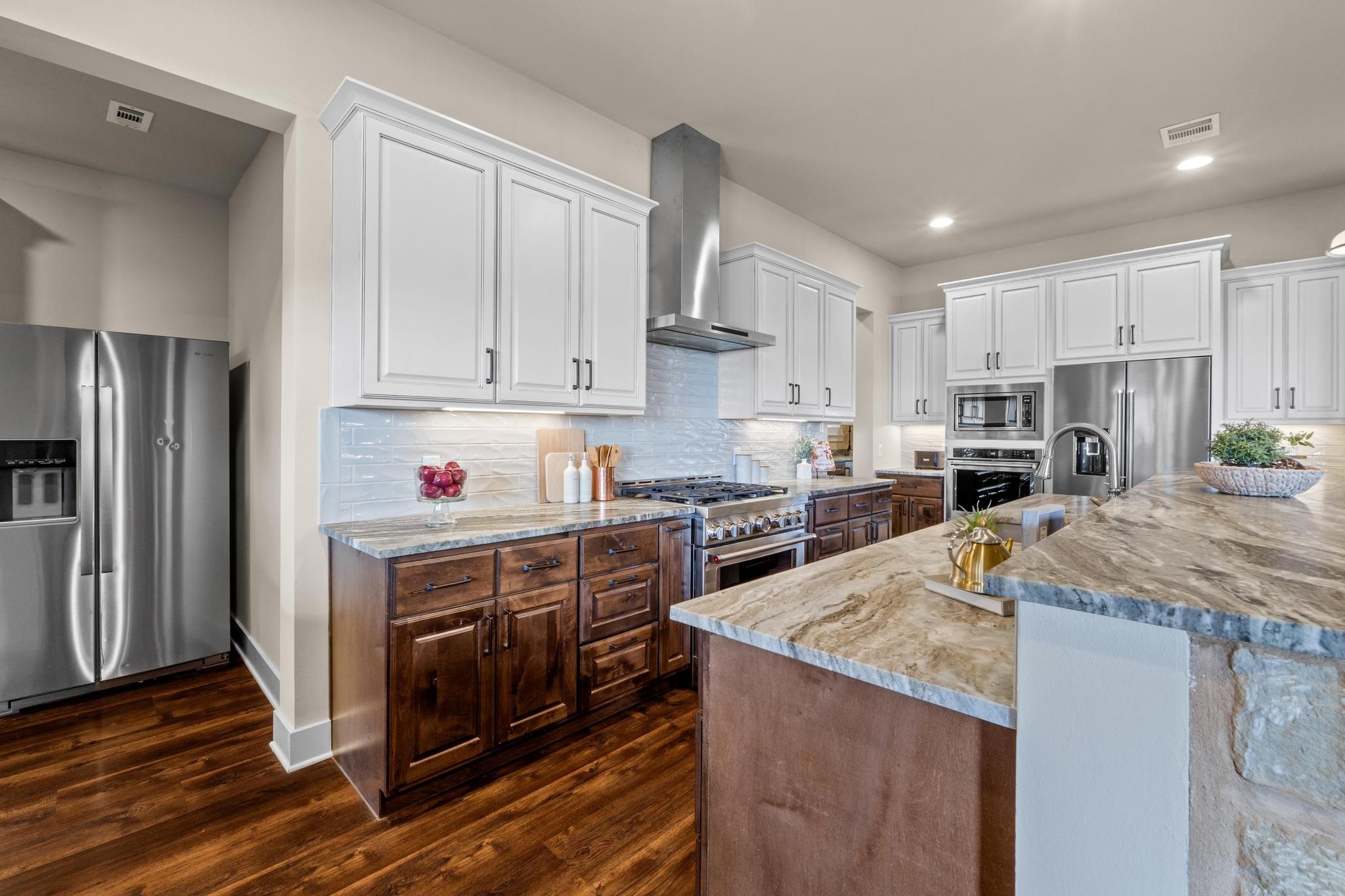 18817 Hidden Ridge Pl, Jonestown, TX 78645