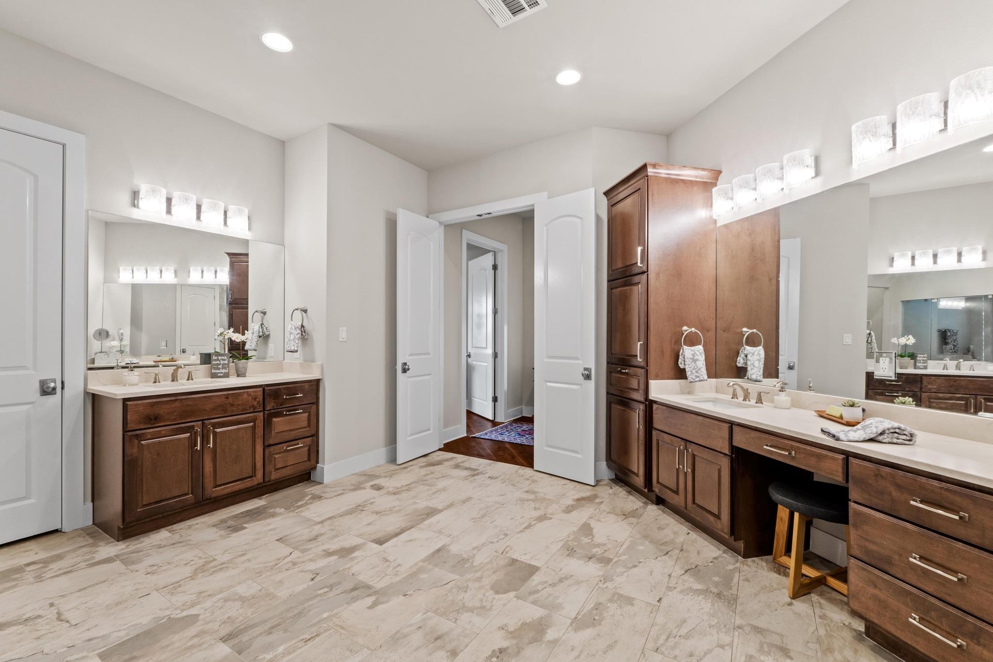 18817 Hidden Ridge Pl, Jonestown, TX 78645