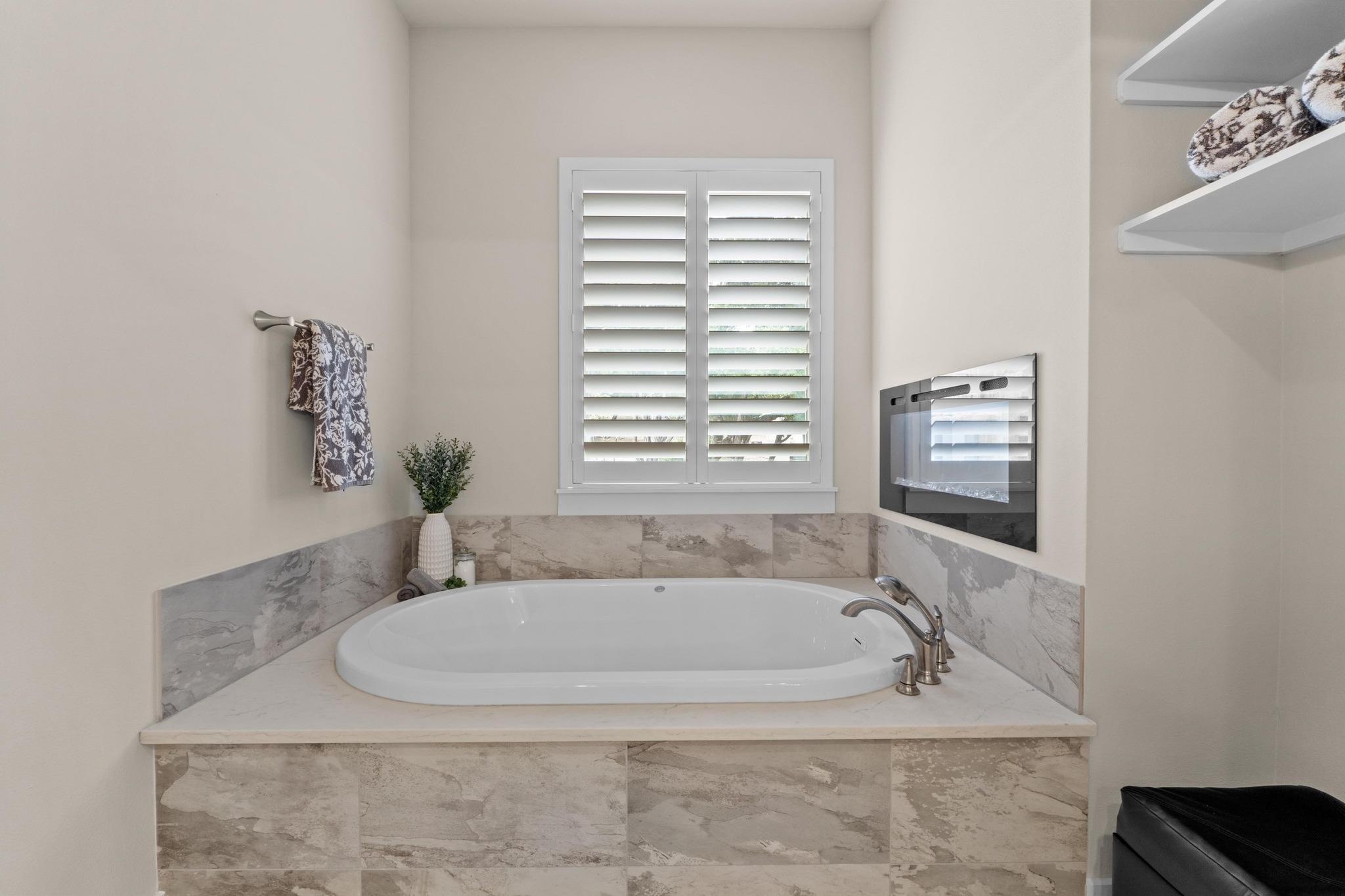 18817 Hidden Ridge Pl, Jonestown, TX 78645