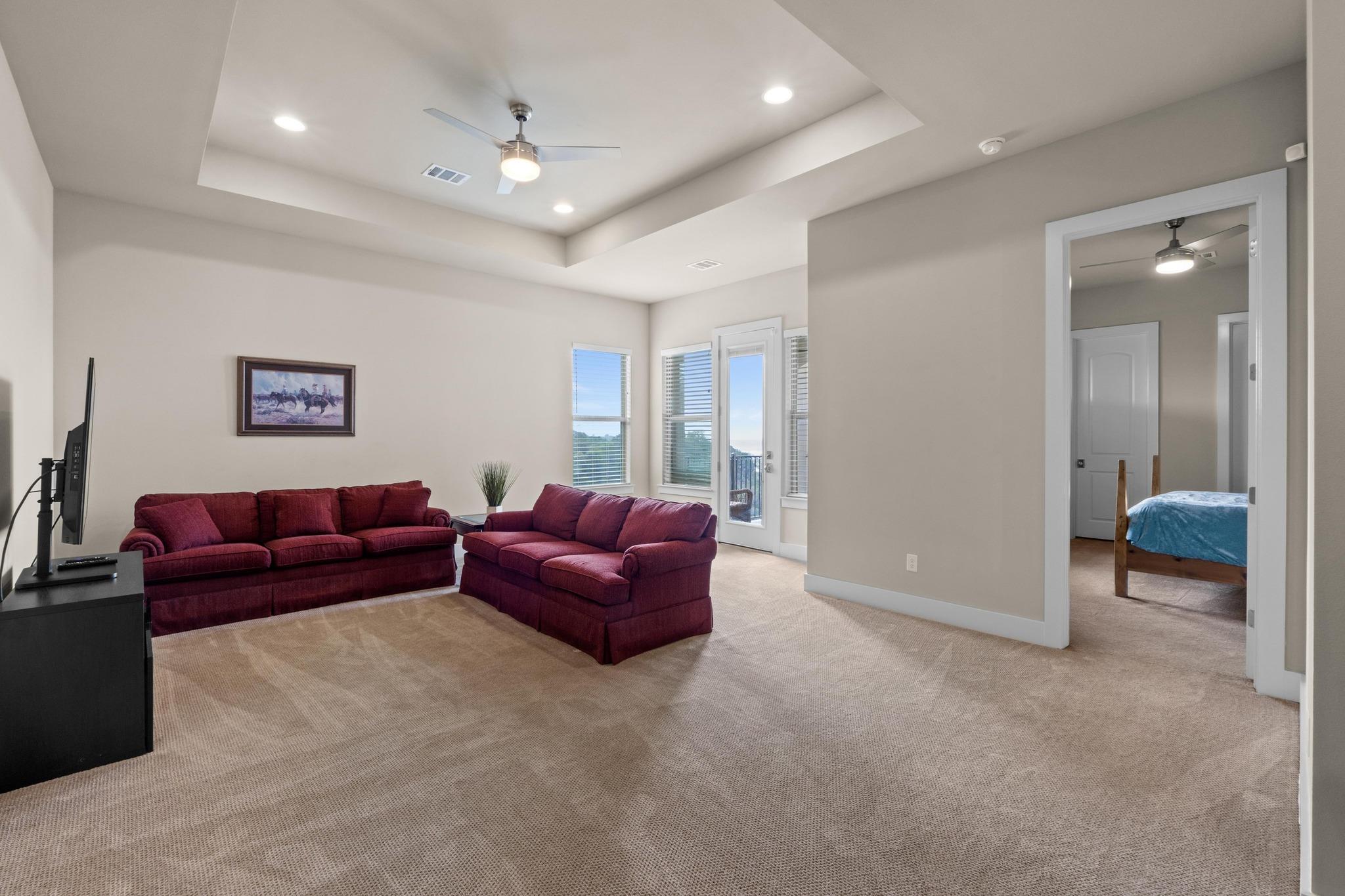 18817 Hidden Ridge Pl, Jonestown, TX 78645