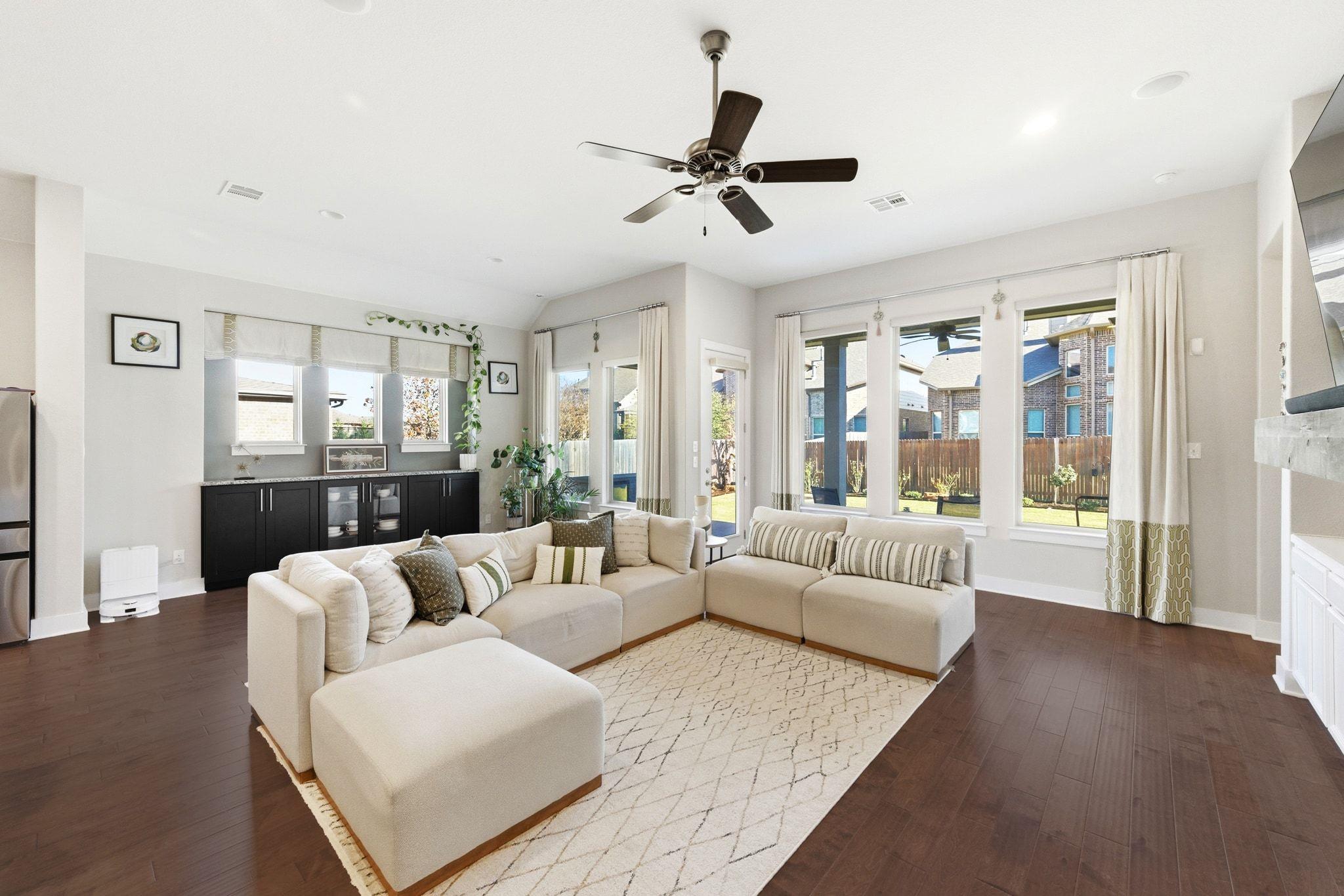 108 Leon Loop, Liberty Hill, TX 78642