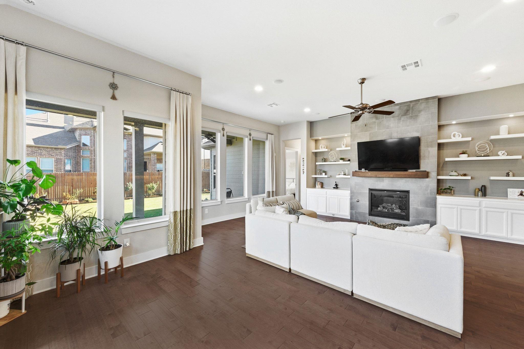 108 Leon Loop, Liberty Hill, TX 78642