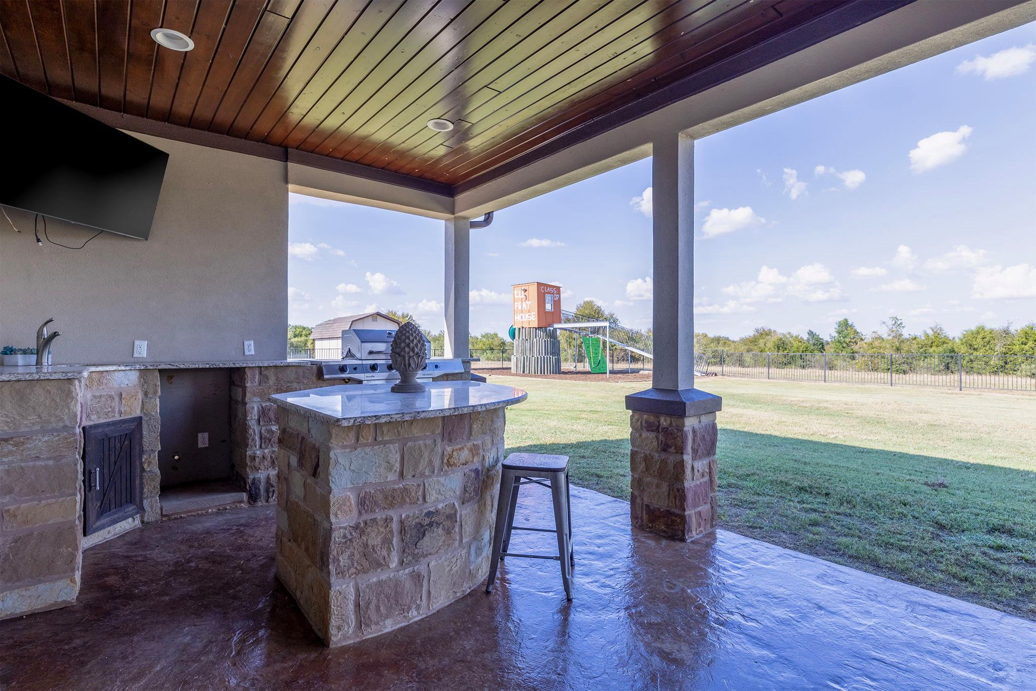 1124 County Road 301, Elgin, TX 78621