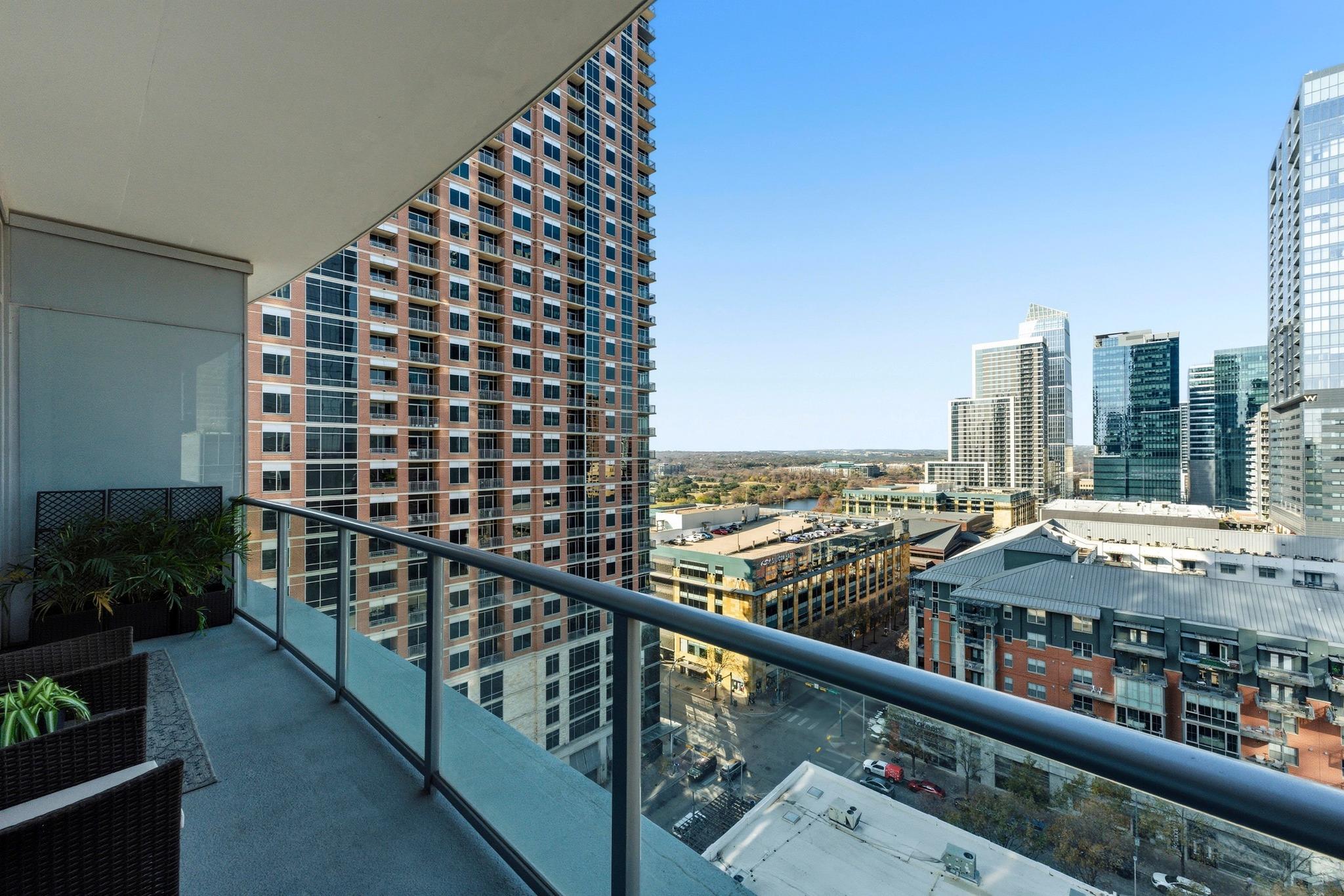 200 Congress Ave # 14A, Austin, TX 78701