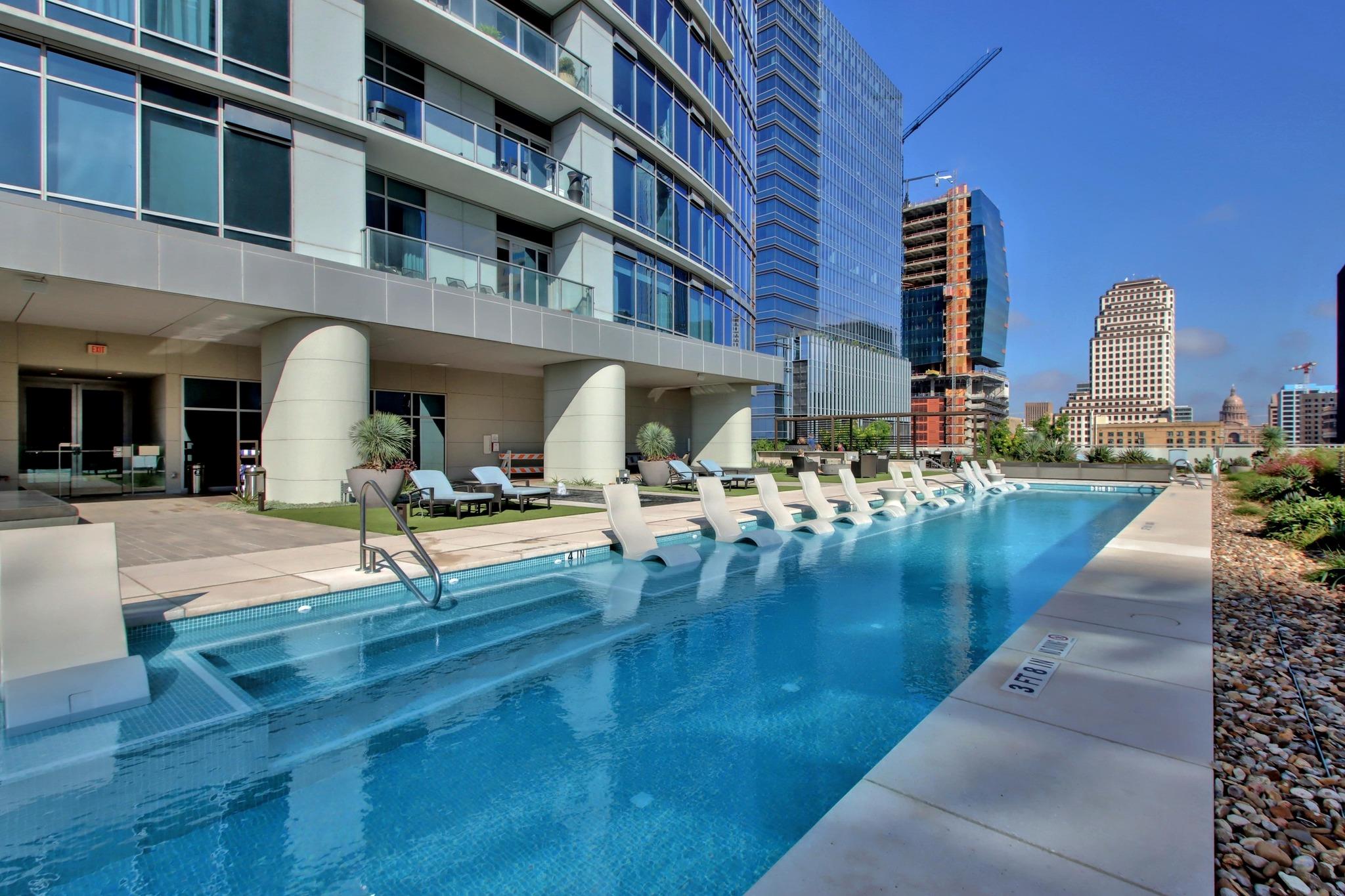 200 Congress Ave # 14A, Austin, TX 78701