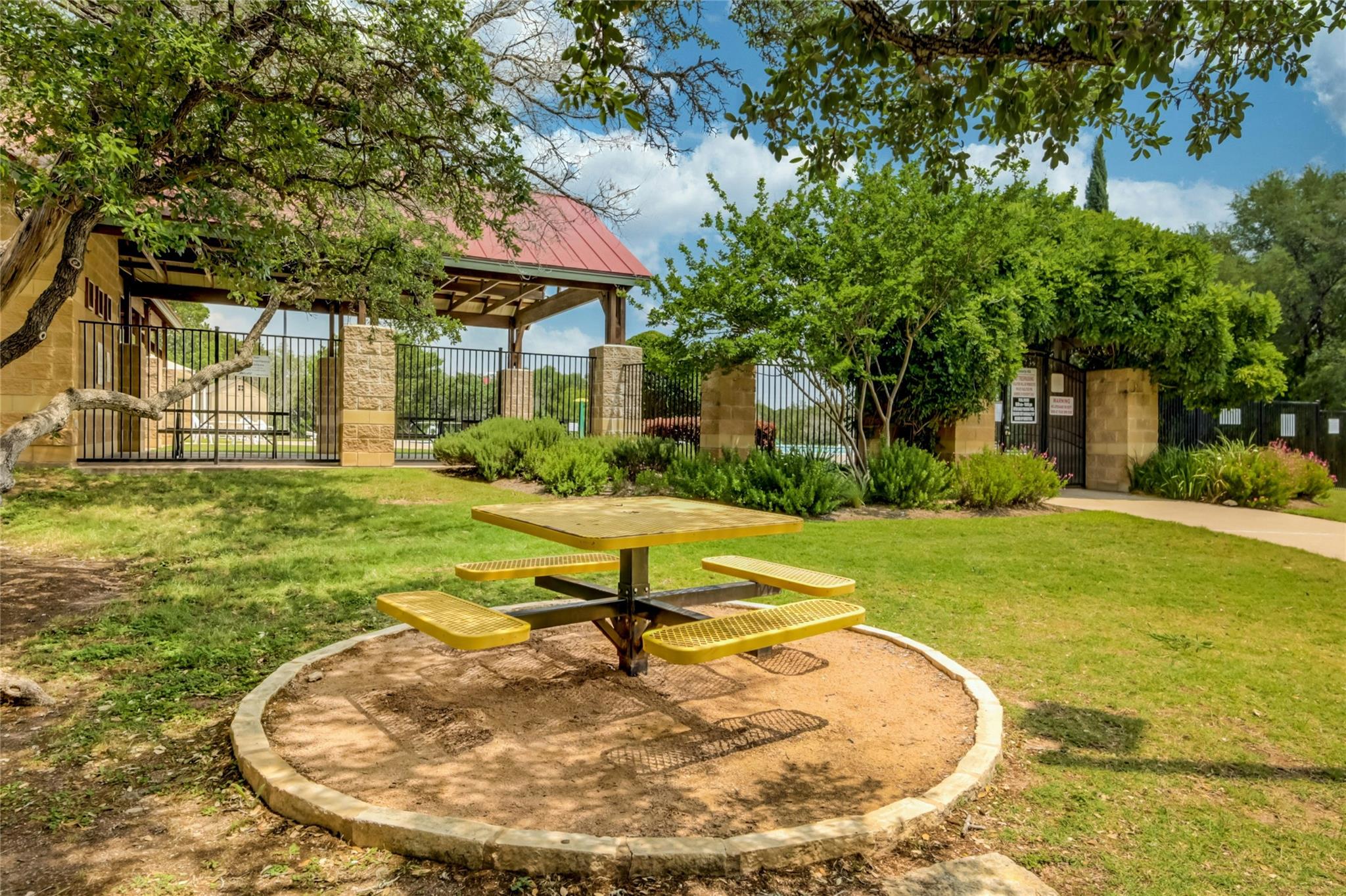 104 Bufflehead Ln, Leander, TX 78641