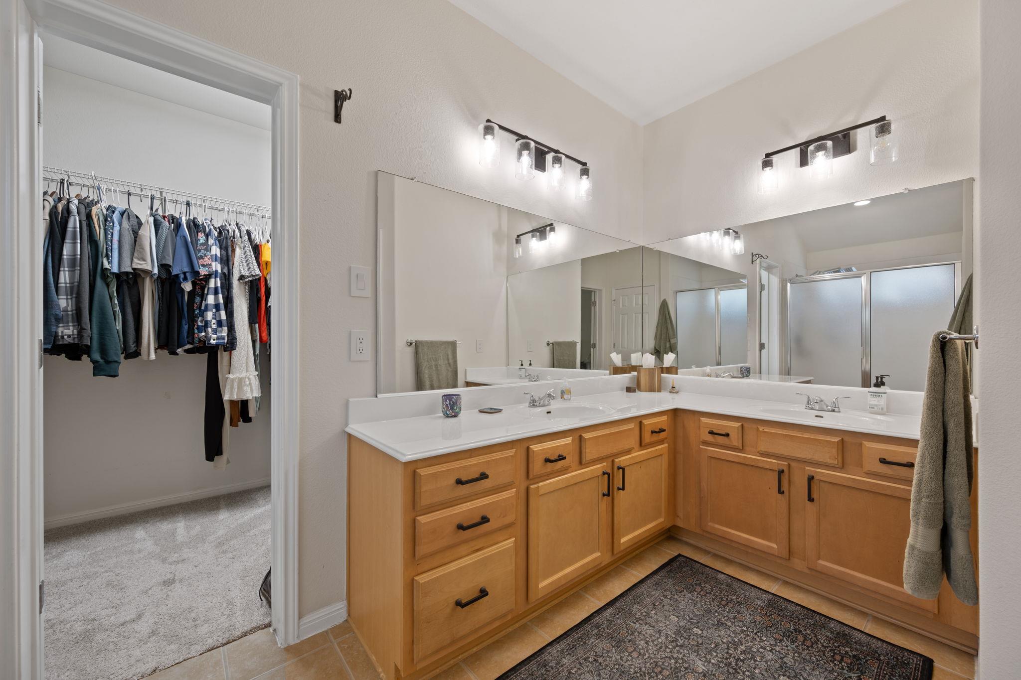 2405 Tumbling River Dr, Leander, TX 78641