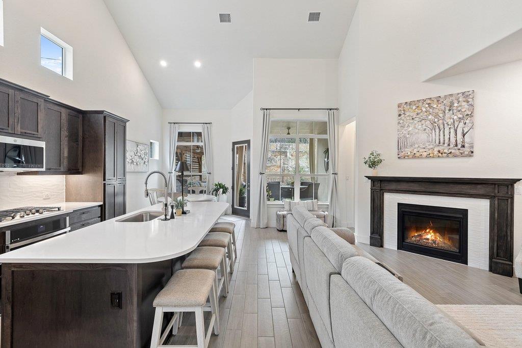 103 Cartwheel Bnd # 51, Austin, TX 78738