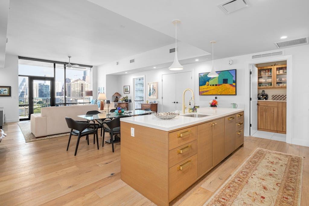 70 Rainey St # 1306, Austin, TX 78701