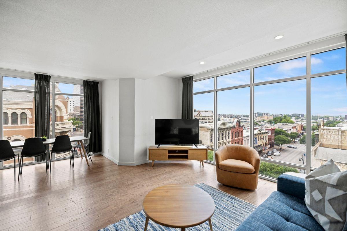 119 E 6th St # 705, Austin, TX 78701