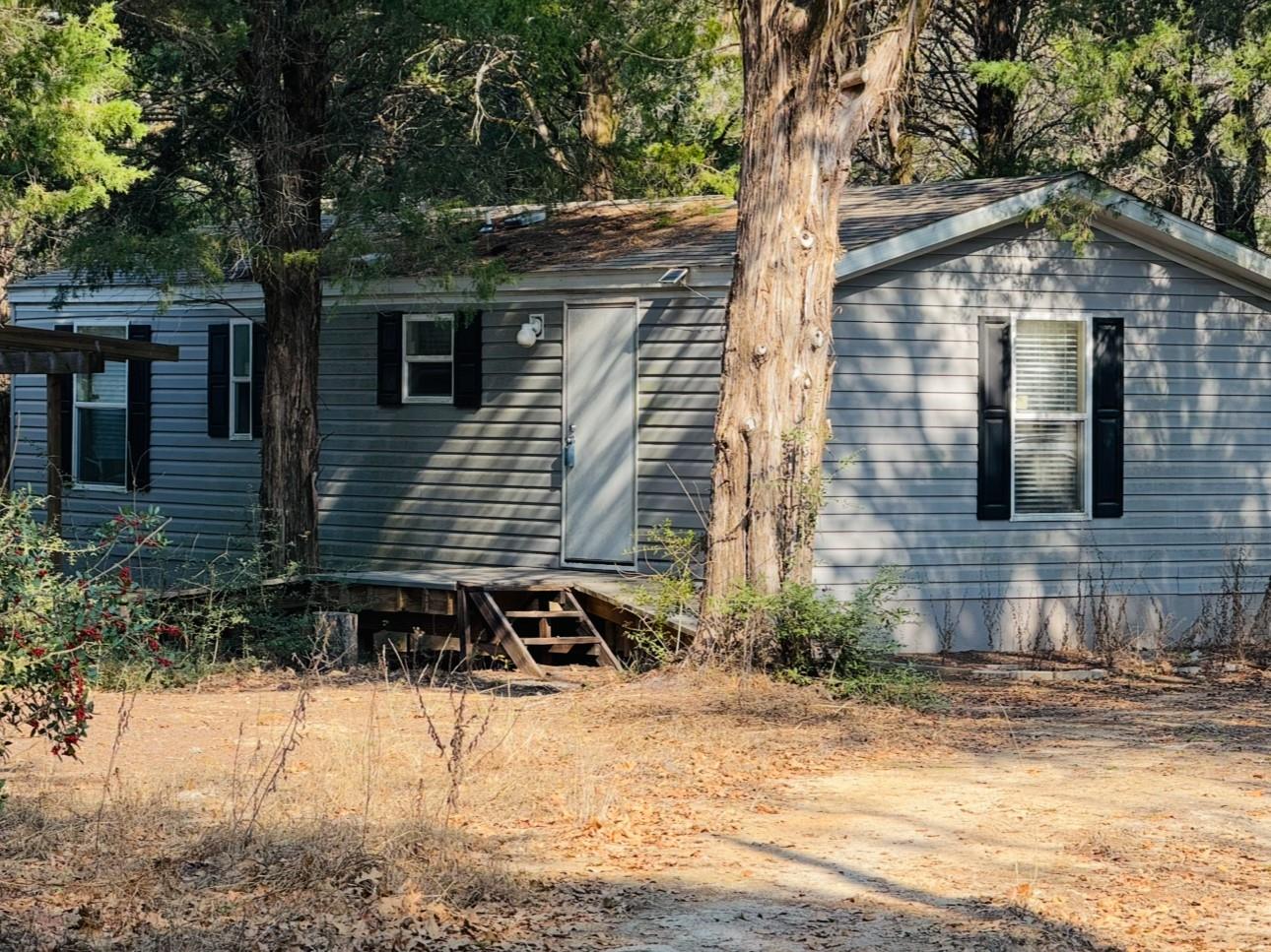 1575 County Road B Rd, Lexington, TX 78947