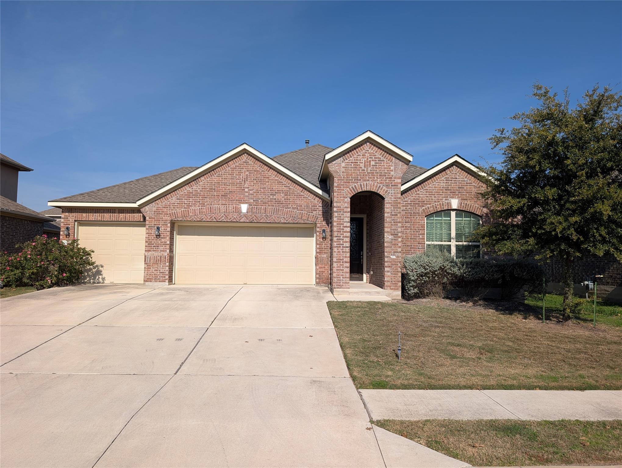 2612 Bowen St, Leander, TX 78641