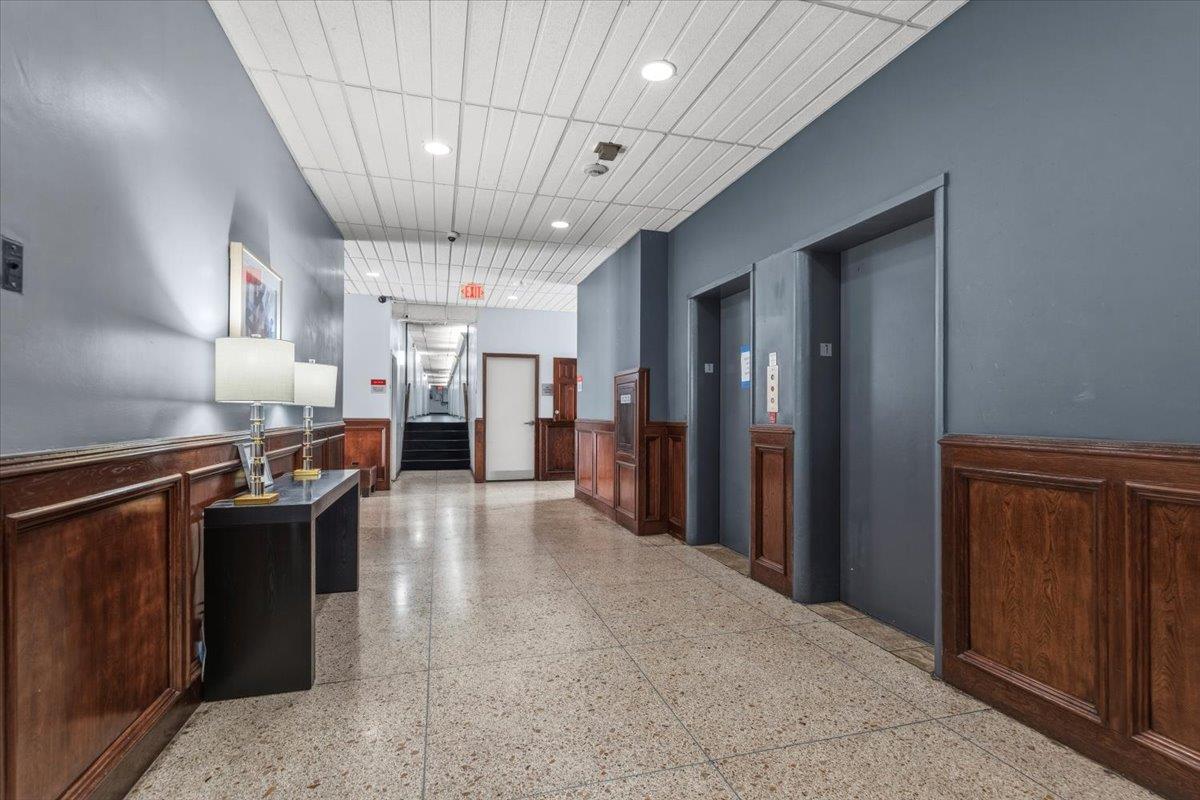 1800 Lavaca St # A305, Austin, TX 78701