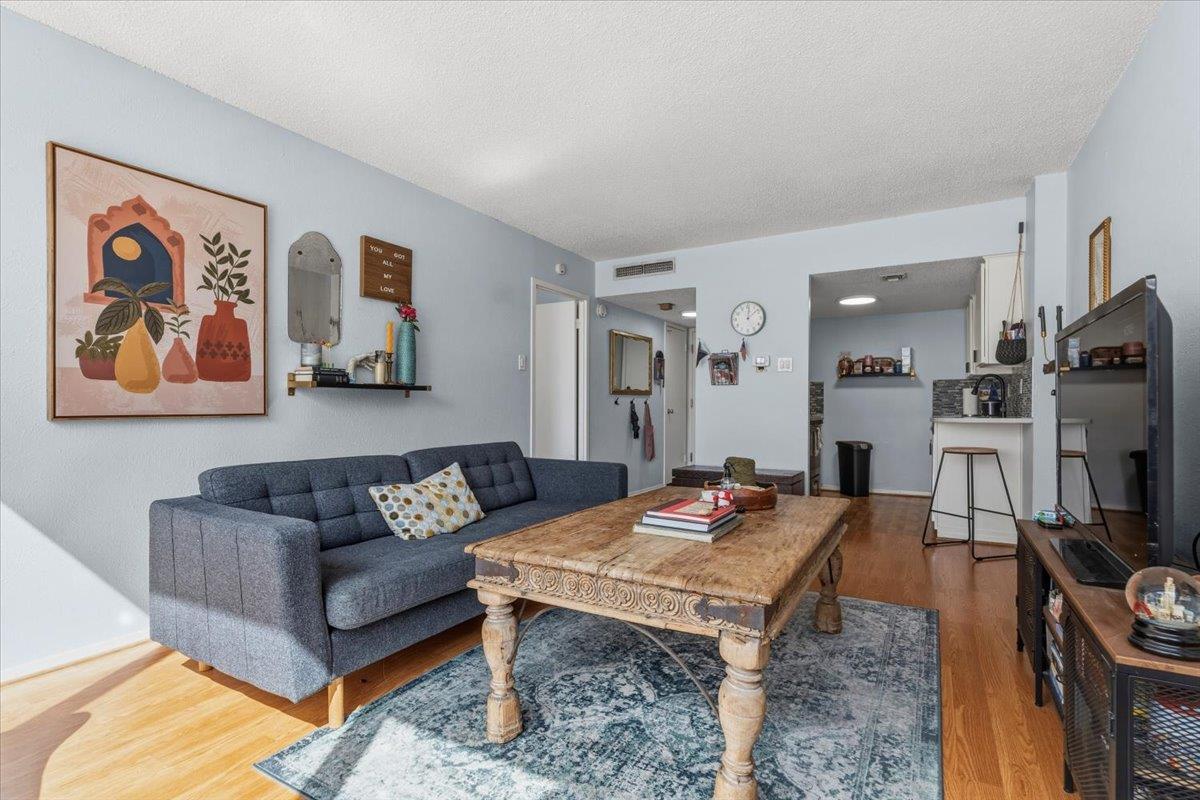 1800 Lavaca St # A305, Austin, TX 78701